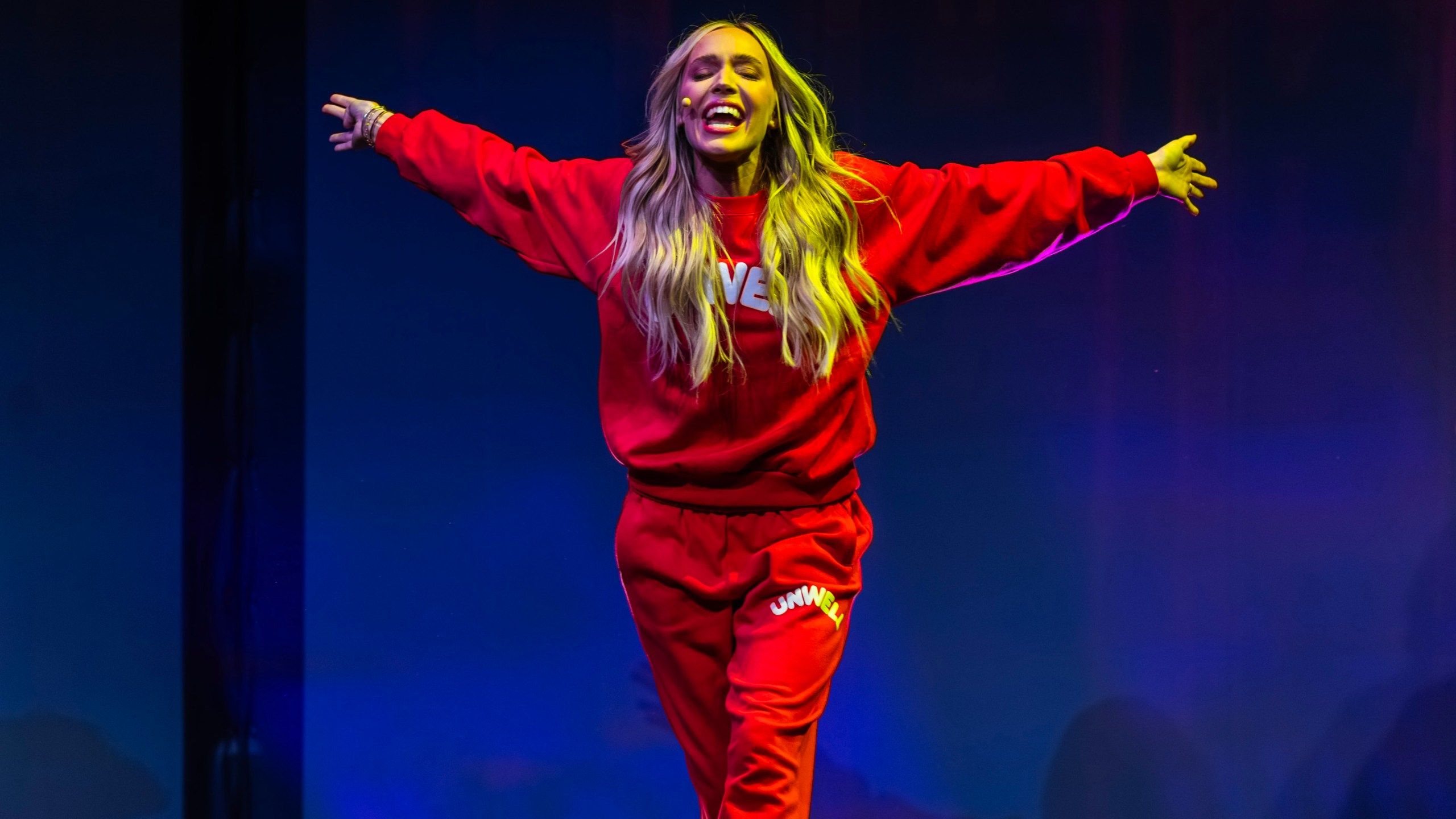 2560x1440 Call Her Daddy podcast host to bring 'Unwell Tour' to Oakland