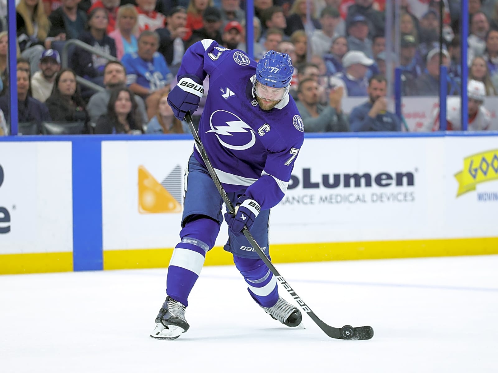 1600x1200 Lightning's Victor Hedman taking 'temporary leave of absence'
