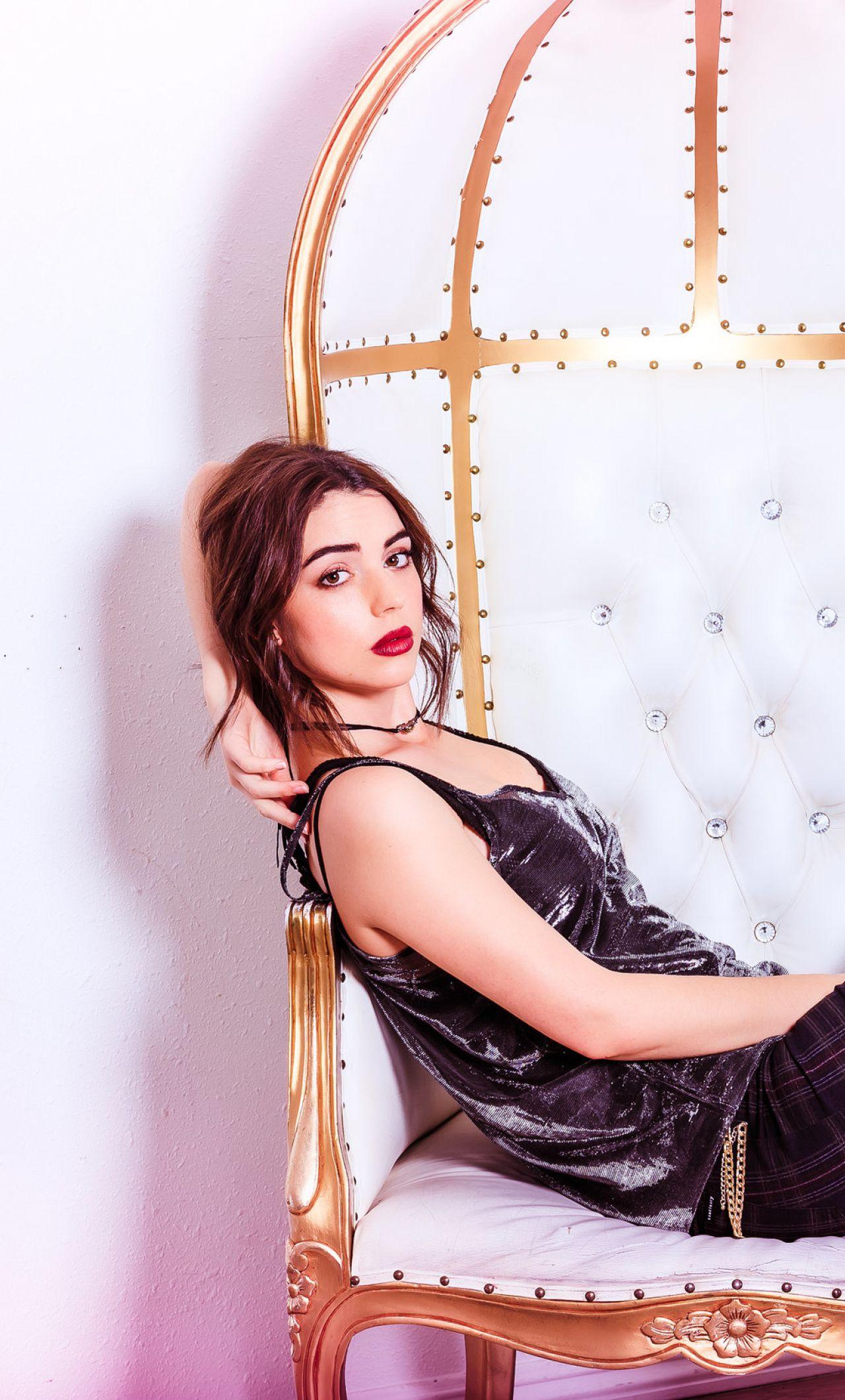 1280x2120 Adelaide Kane iPhone 6 plus Wallpaper, HD Celebrities 4K