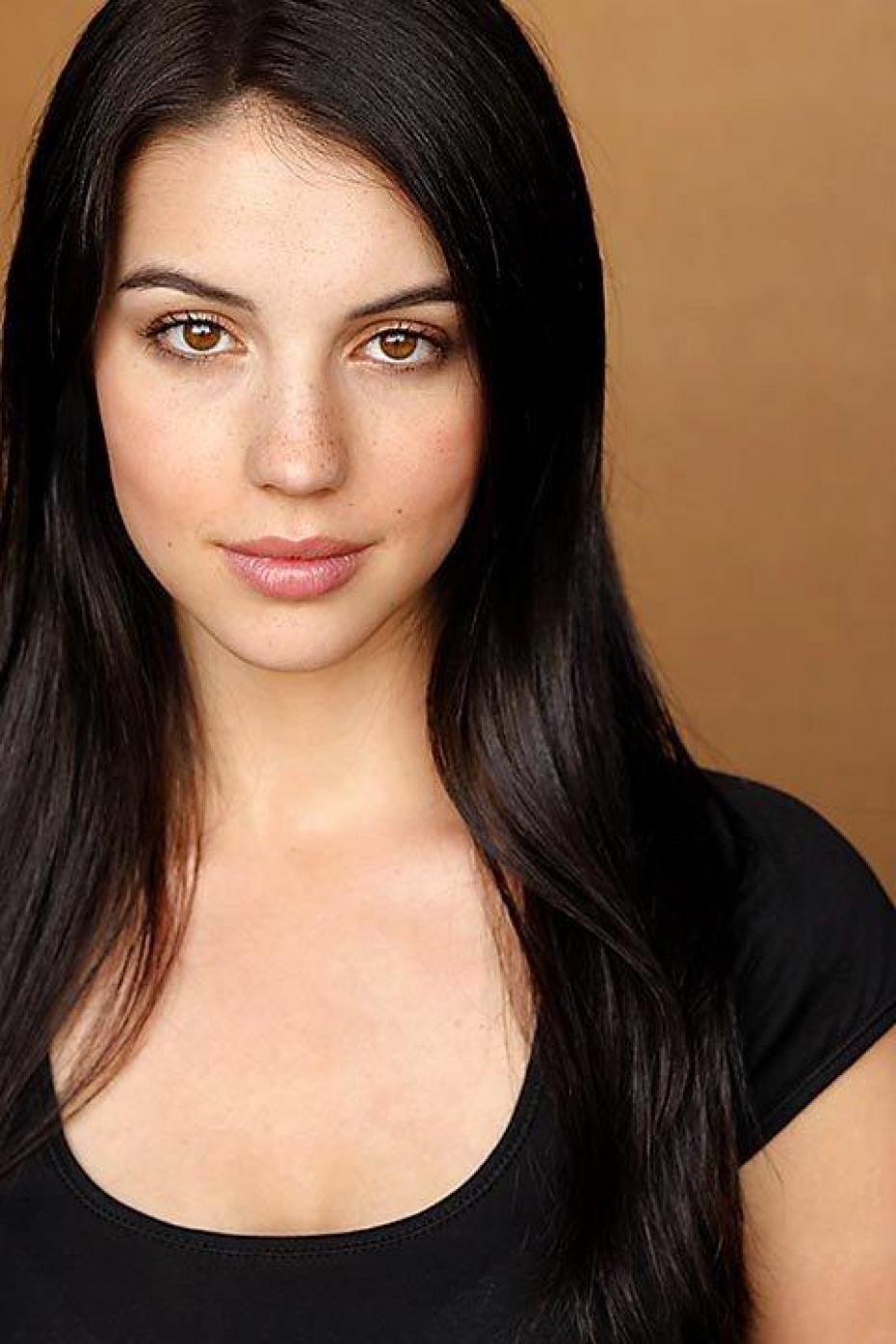 930x1395 Adelaide Kane Wallpaper by Taylor Savage on FL. Girls HDQ.65 KB