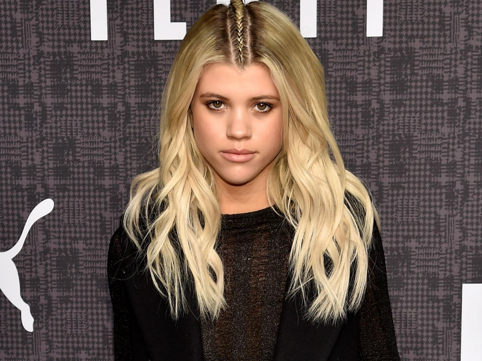 2048x1536 Sofia Richie Wallpaper