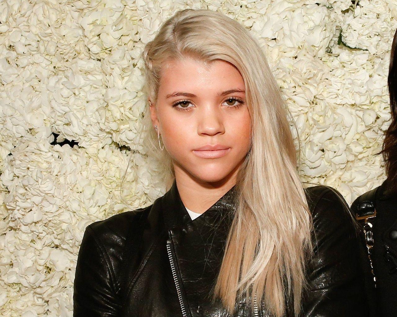 1280x1024 Sofia Richie Wallpaper