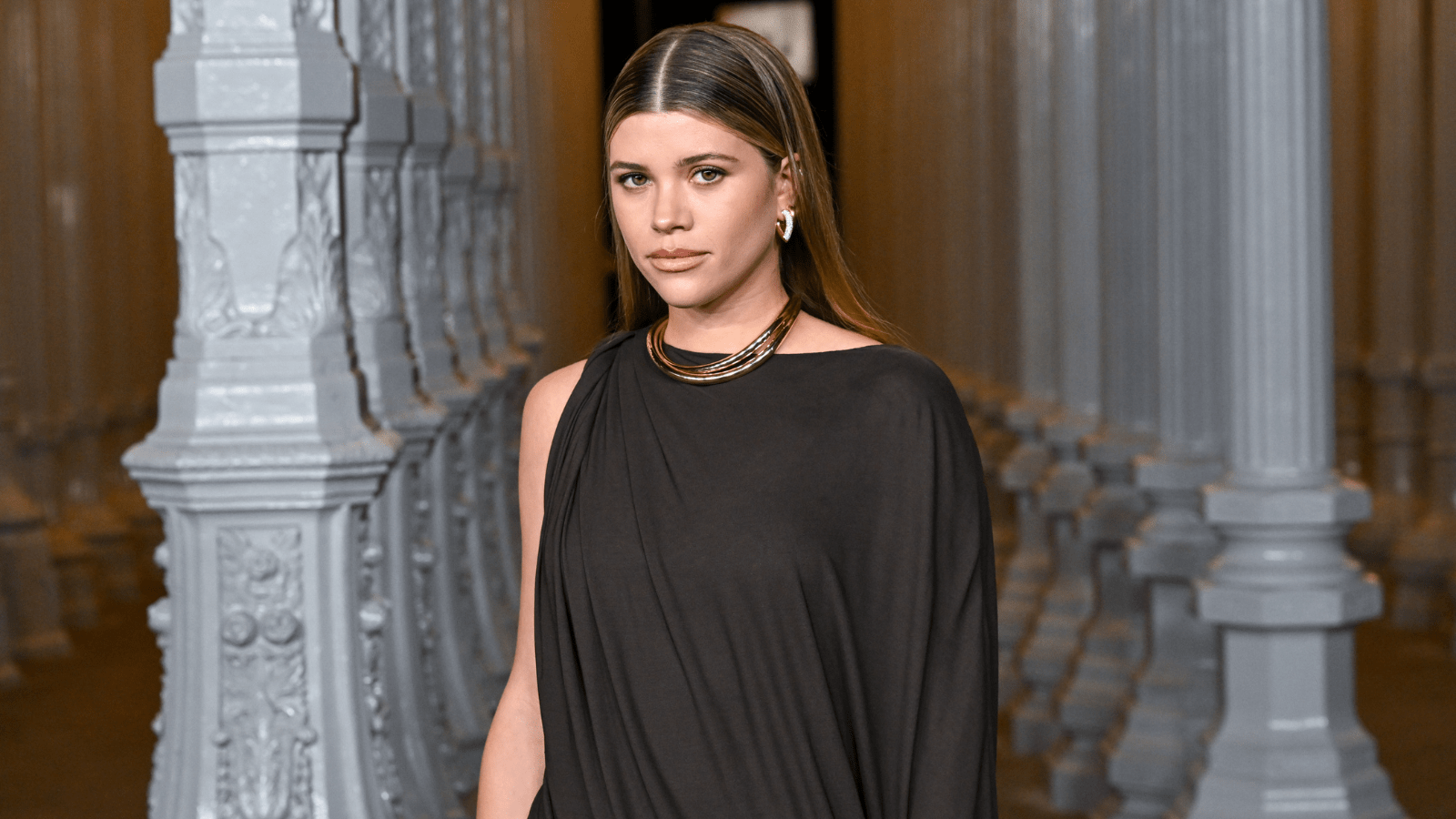 1600x900 Sofia Richie Grainge adds pink texture to her white bathroom. Homes and Gardens