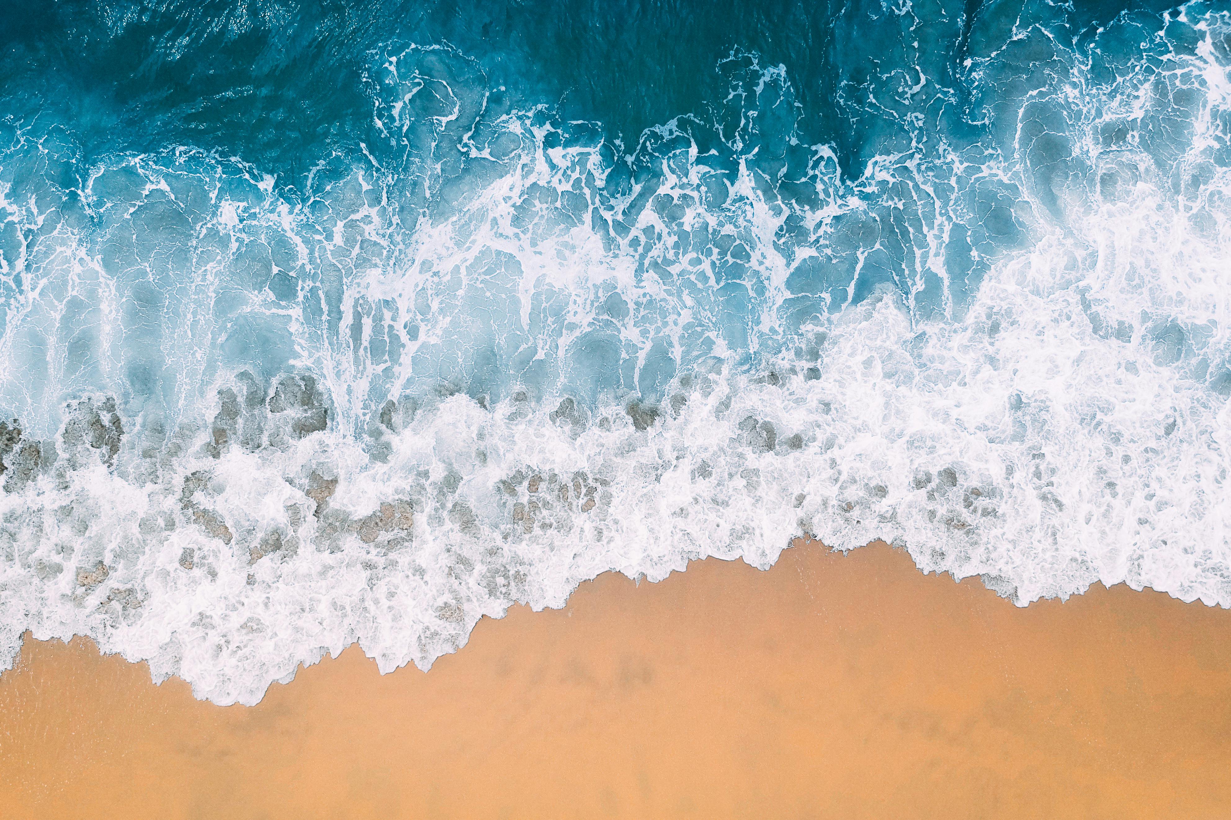 3968x2645 Aerial Photography of Beach · Free