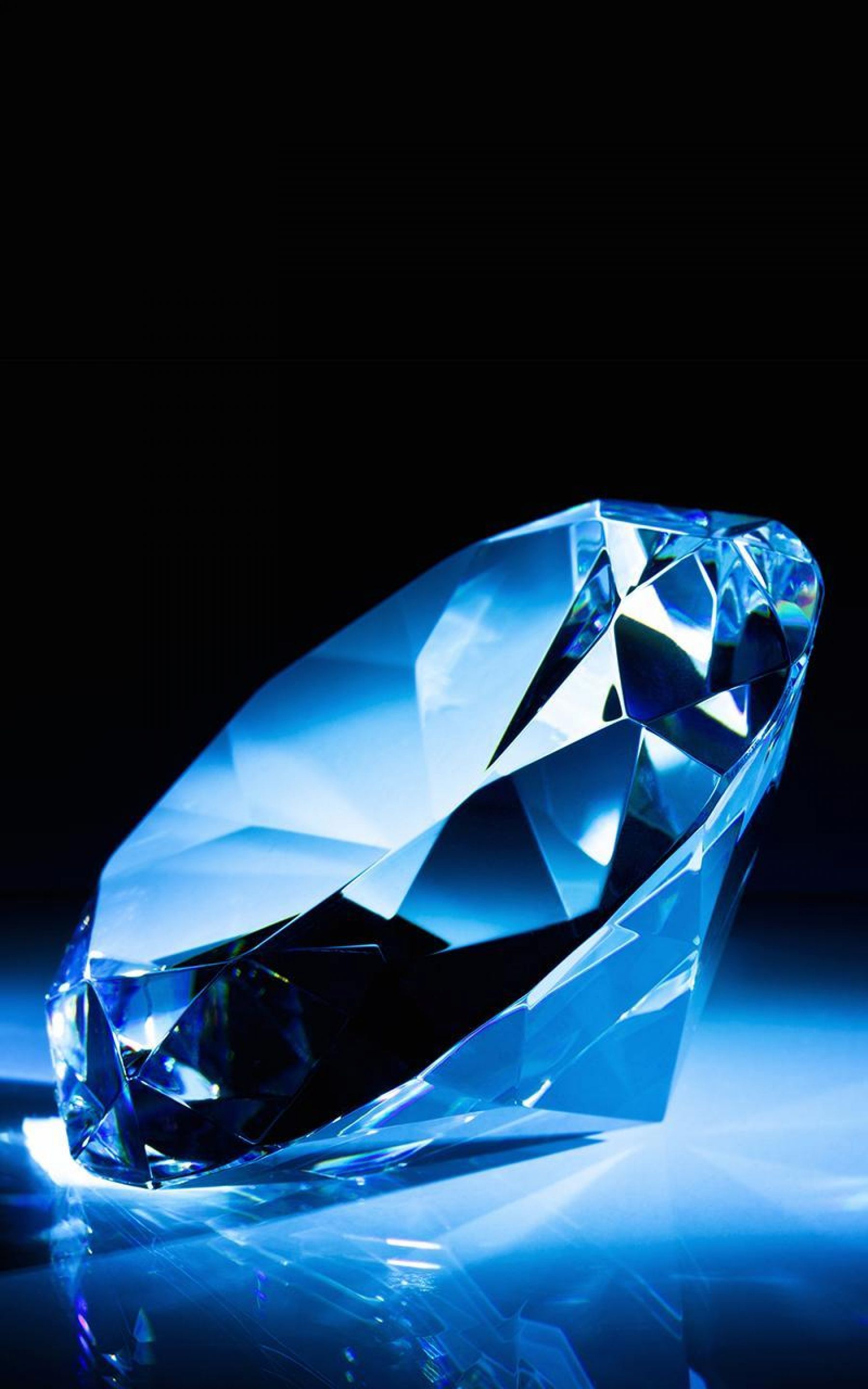 1800x2880 Shiny Blue Diamond Gemstone Precious Stone