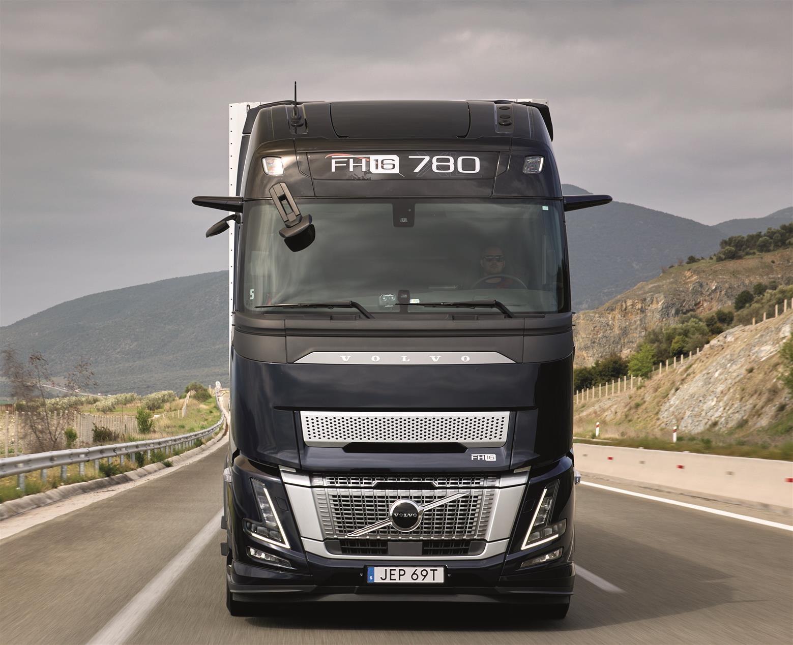 1559x1269 Volvo FH16 Aero 780 review