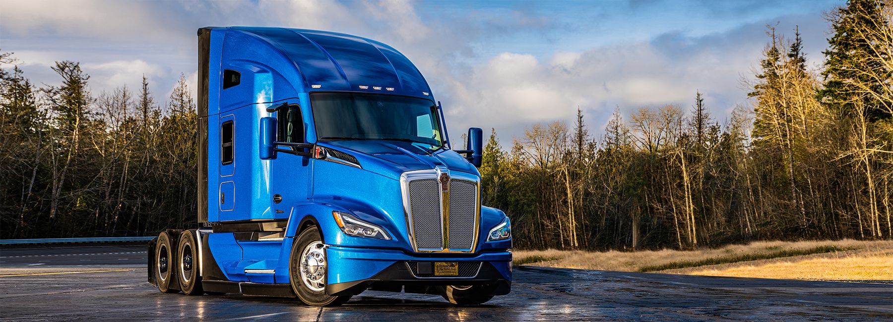1800x650 Kenworth T680 Wallpaper