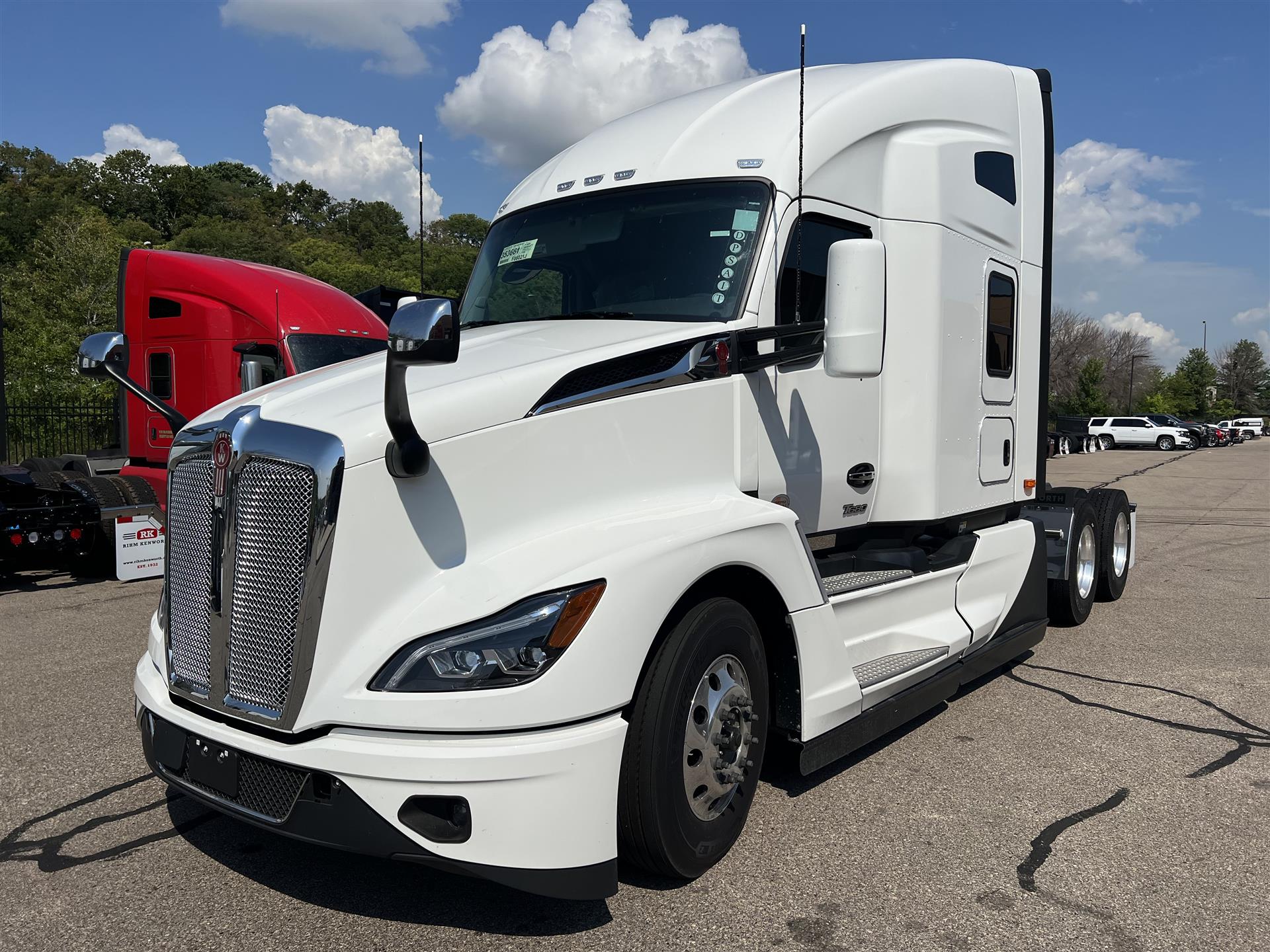 1920x1440 Kenworth T680 Wallpaper