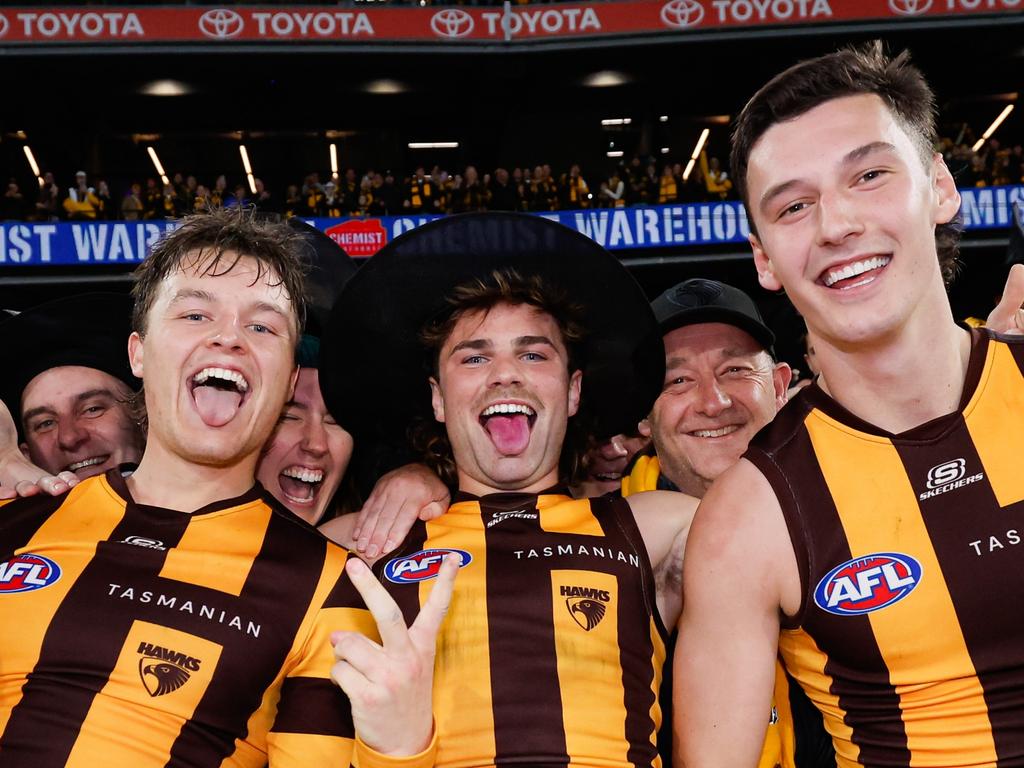 1024x768 Hawthorn track watch 2024: Josh Weddle training role, Hawks training notes