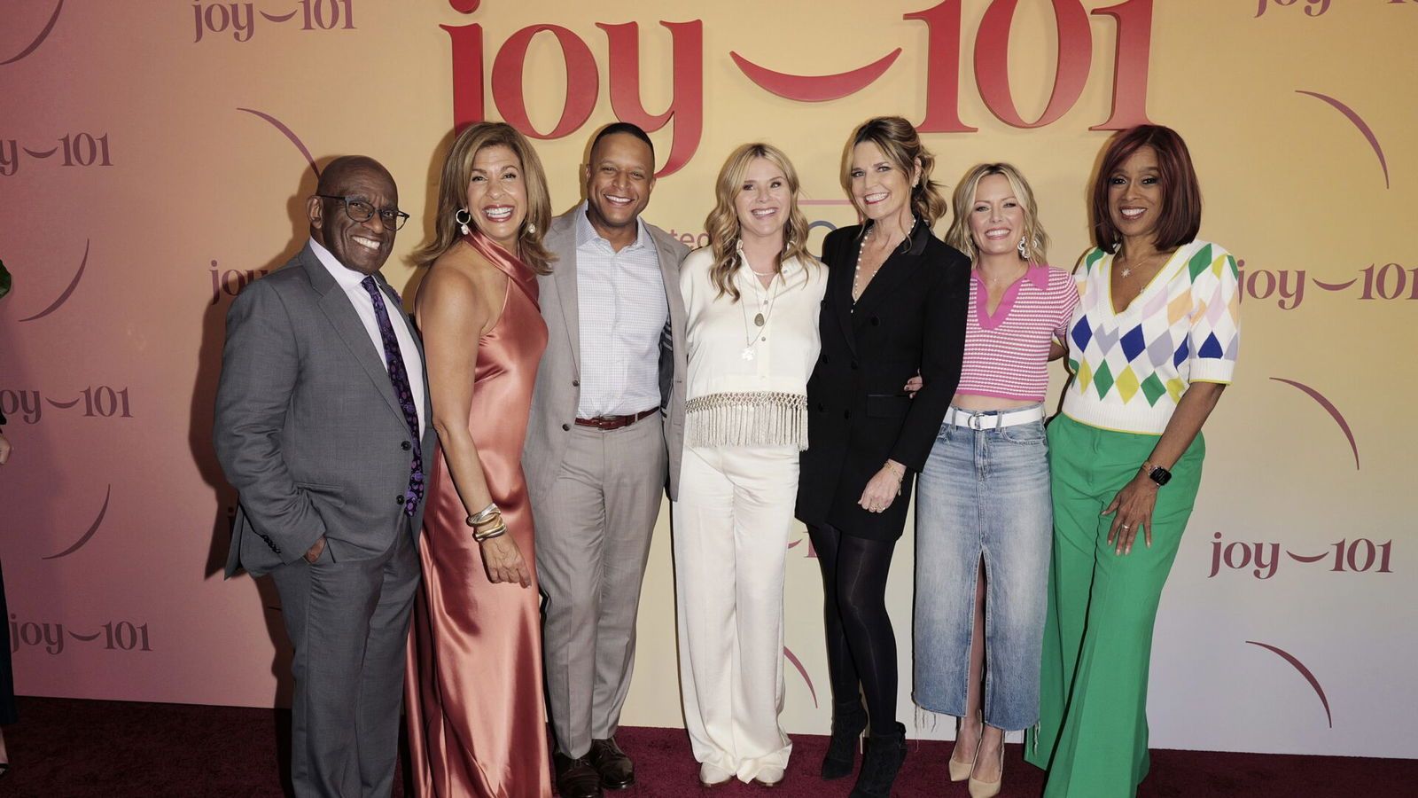 1600x900 TODAY Cast, Crew Pray With Savannah Guthrie for Missing Mother