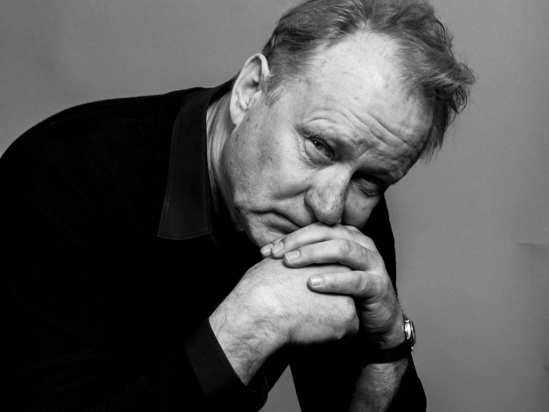1920x1440 Download Swedish Actor Stellan Skarsgard during The Independent Photohoot Wallpaper