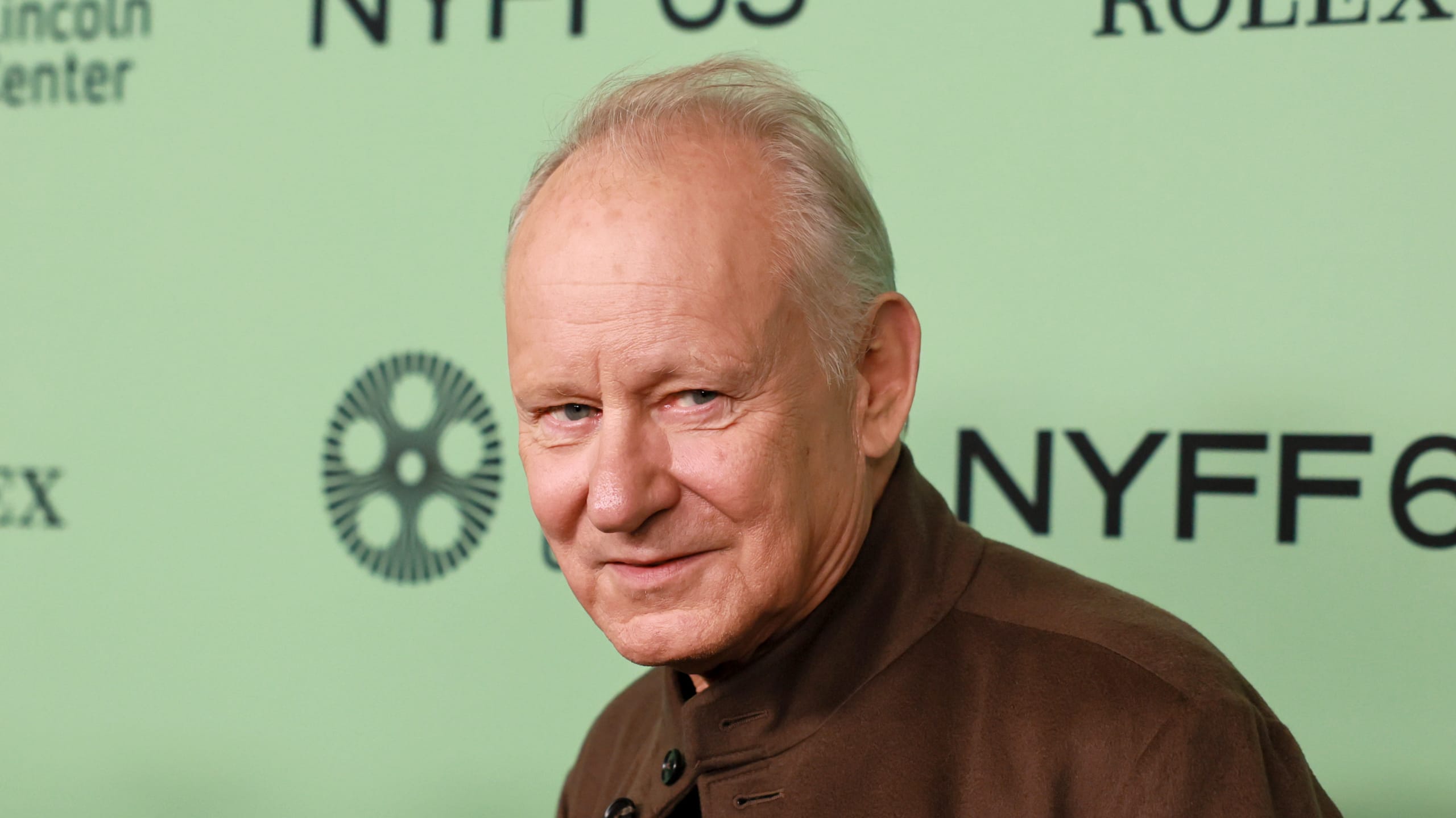 2560x1440 Stellan Skarsgård Reveals He's Not Afraid of Dying After Surviving Stroke's Journal