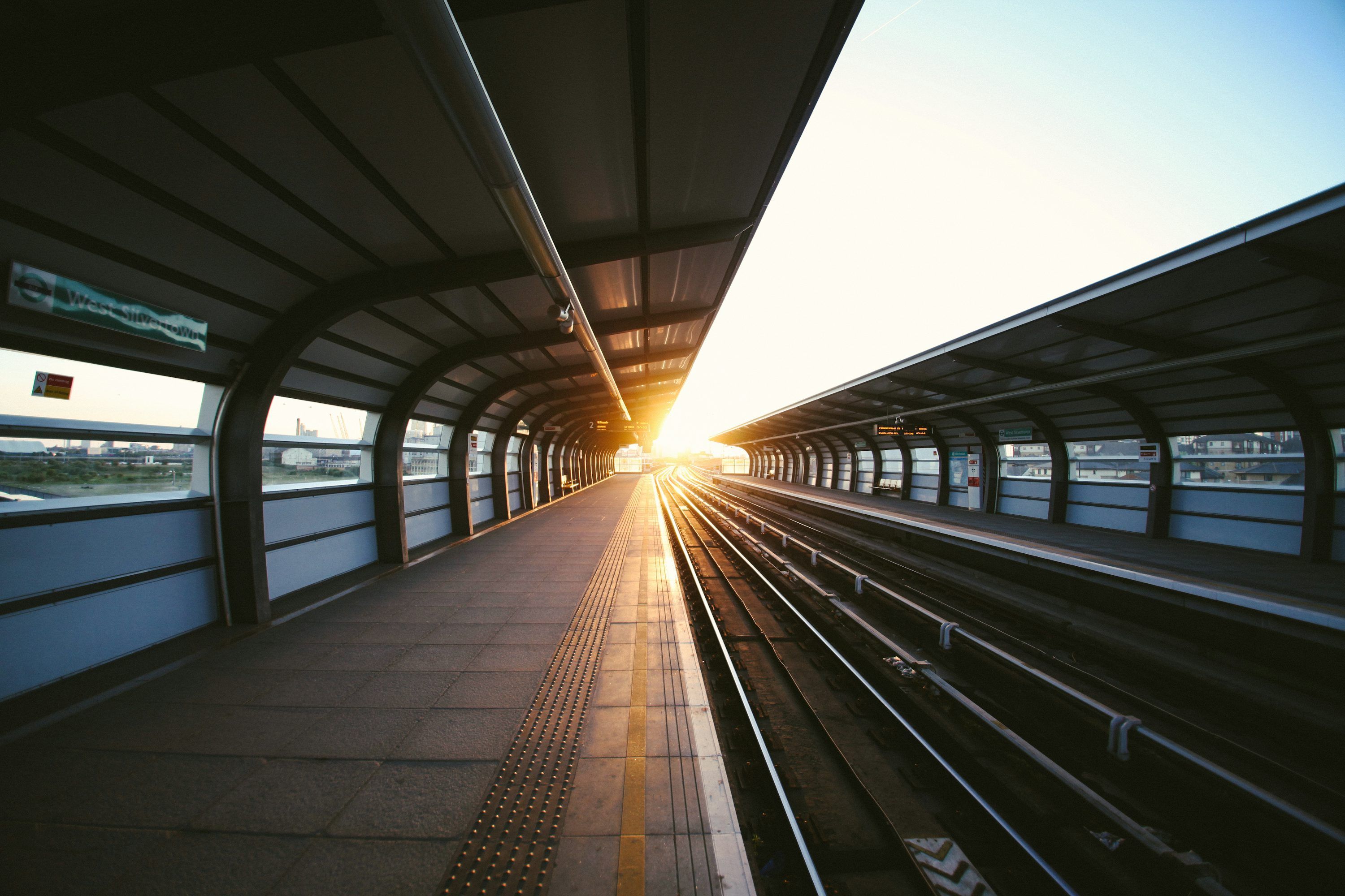3000x2000 Train Station Picture [HD]. Download Free Image