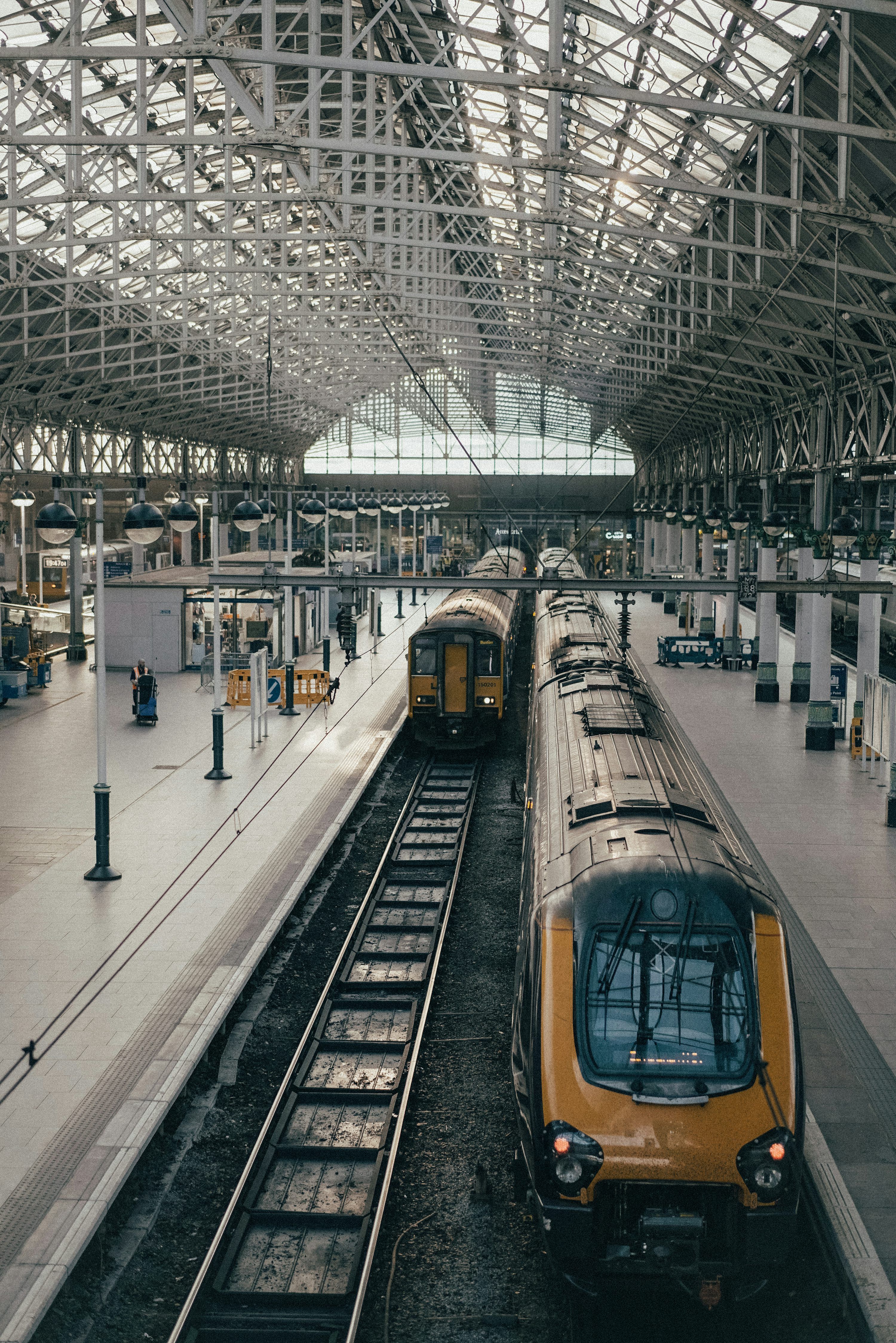 3000x4497 Train Station Picture [HD]. Download Free Image