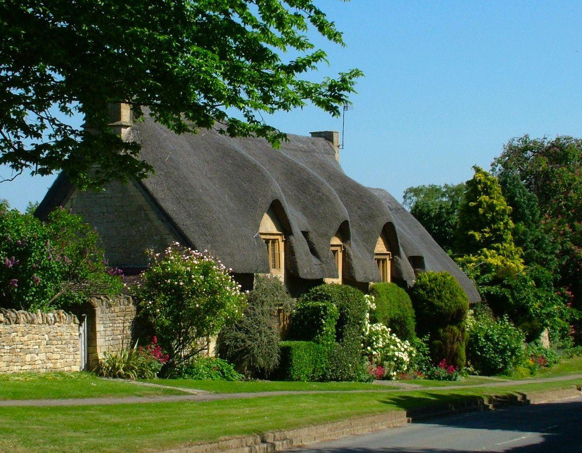 1200x933 Houses In England Countryside
