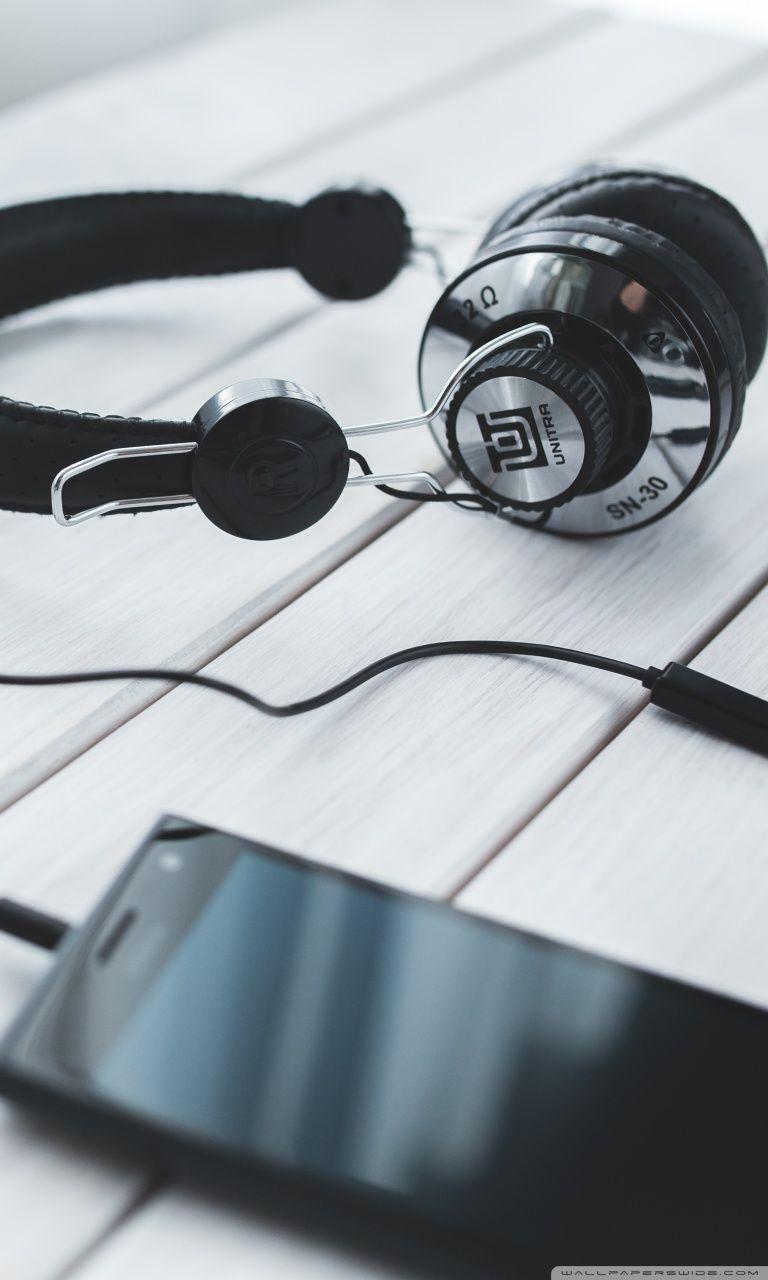 Listening to Music Wallpapers - Top Free Listening to Music Backgrounds