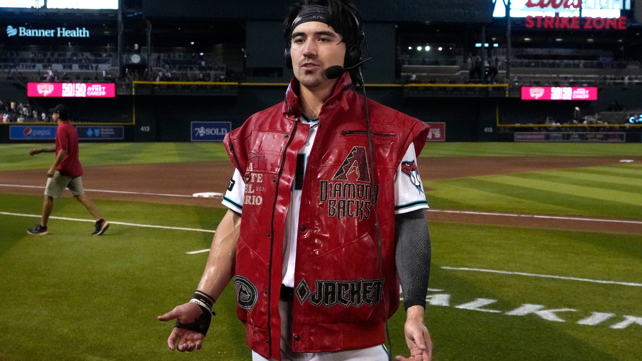 2560x1440 Carroll Drives In Winning Run In The 10th In The Diamondbacks' 3 2 Victory Over The Pirates. FOX 4 Kansas City WDAF TV. News, Weather, Sports