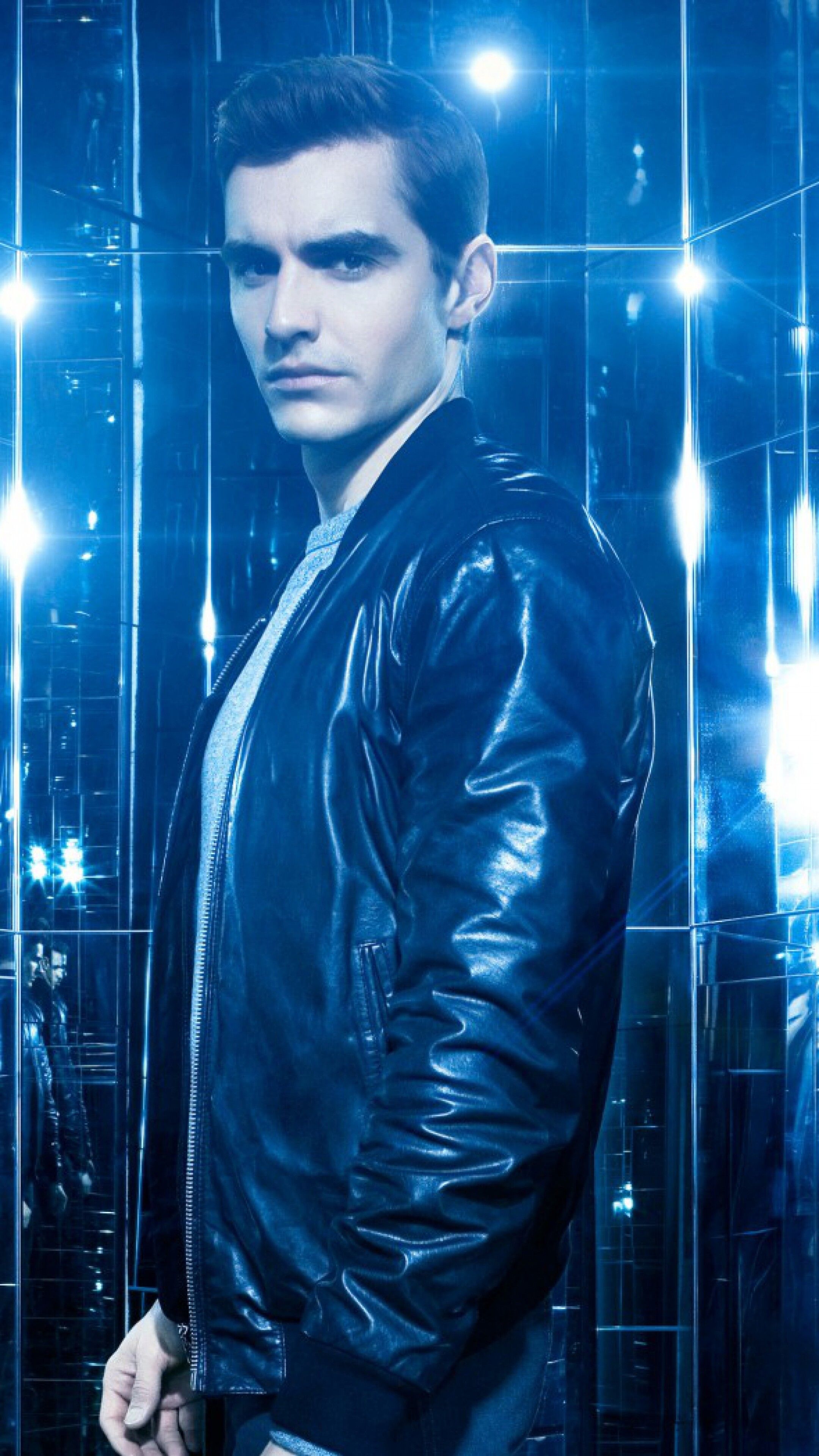 2160x3840 Dave Franco Wallpaper