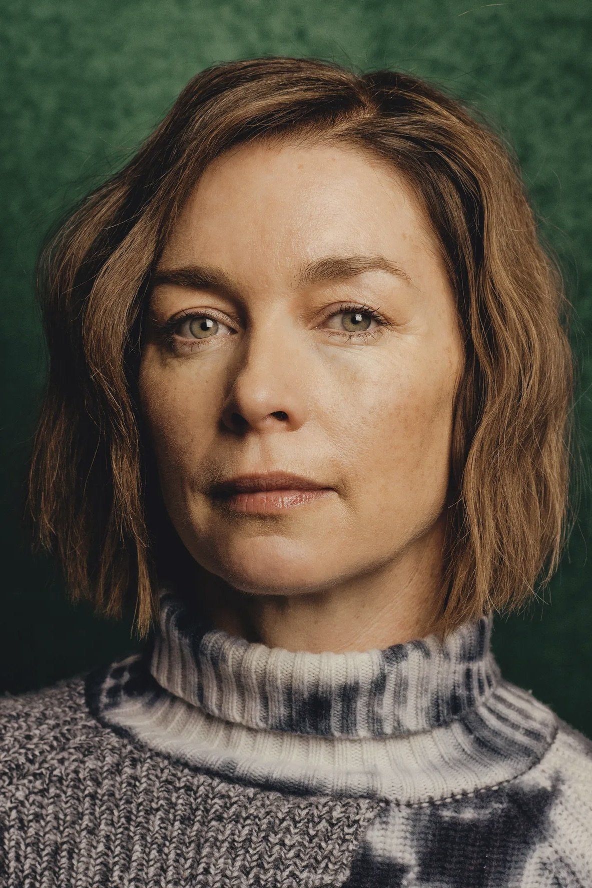 1183x1775 Julianne Nicholson Image