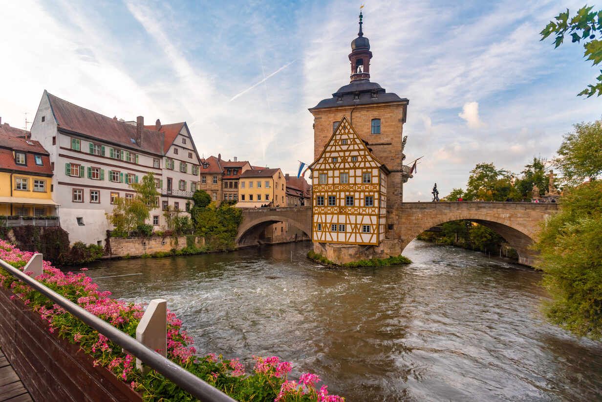 1232x822 Old townhall with Geyersworthsteg wooden bridge, Bamberg, UNESCO World Heritage Site, Bavaria, Germany, Europe