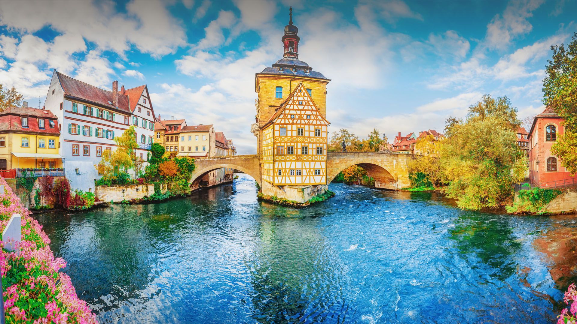 1920x1080 Autumn view of old town Bamberg on crossing of Regnitz and Main rivers, Bavaria, Germany. Windows Spotlight Image