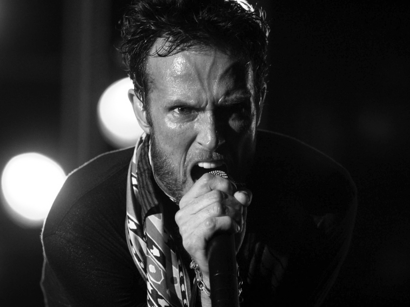 1600x1200 Scott Weiland Wallpaper
