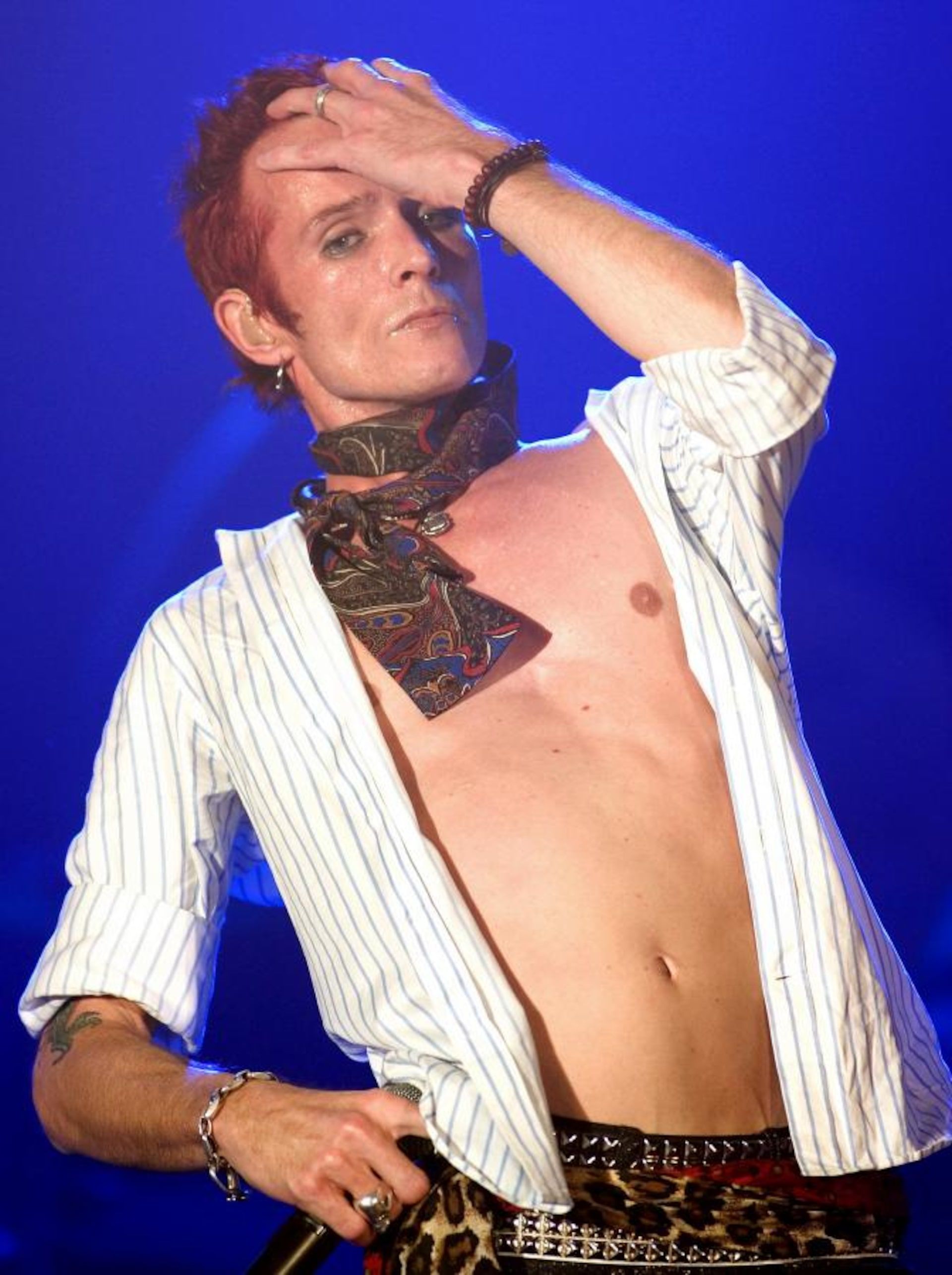 1920x2571 Scott Weiland: 1967 2015