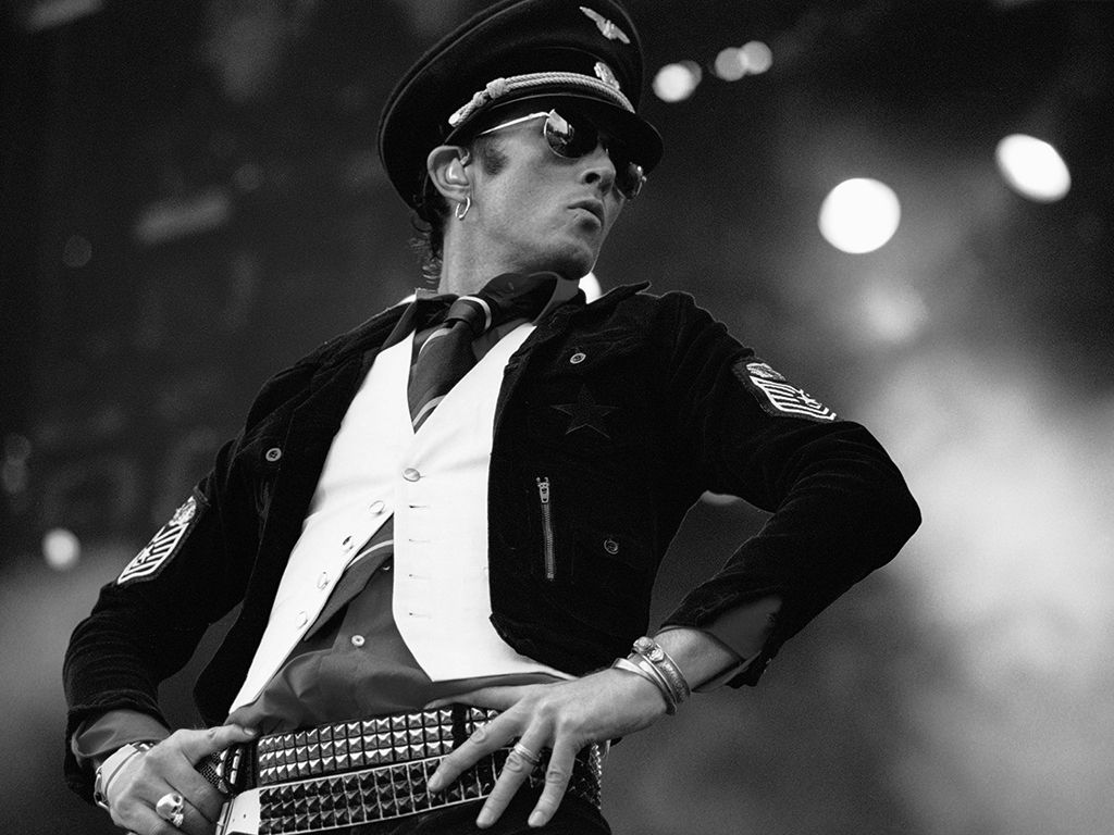 1024x768 David Bowie reached out to Scott Weiland shortly before his death, according to autobiography