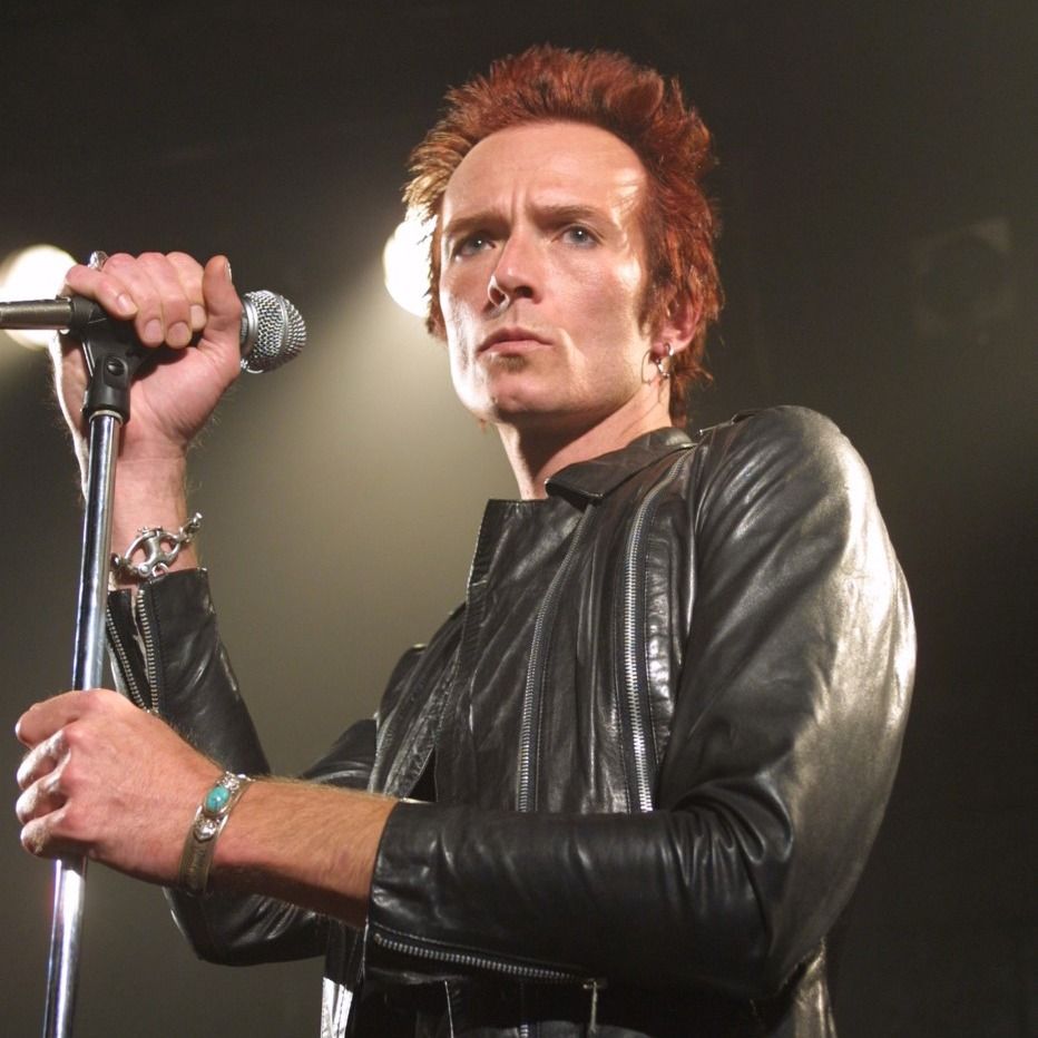 932x932 Scott Weiland