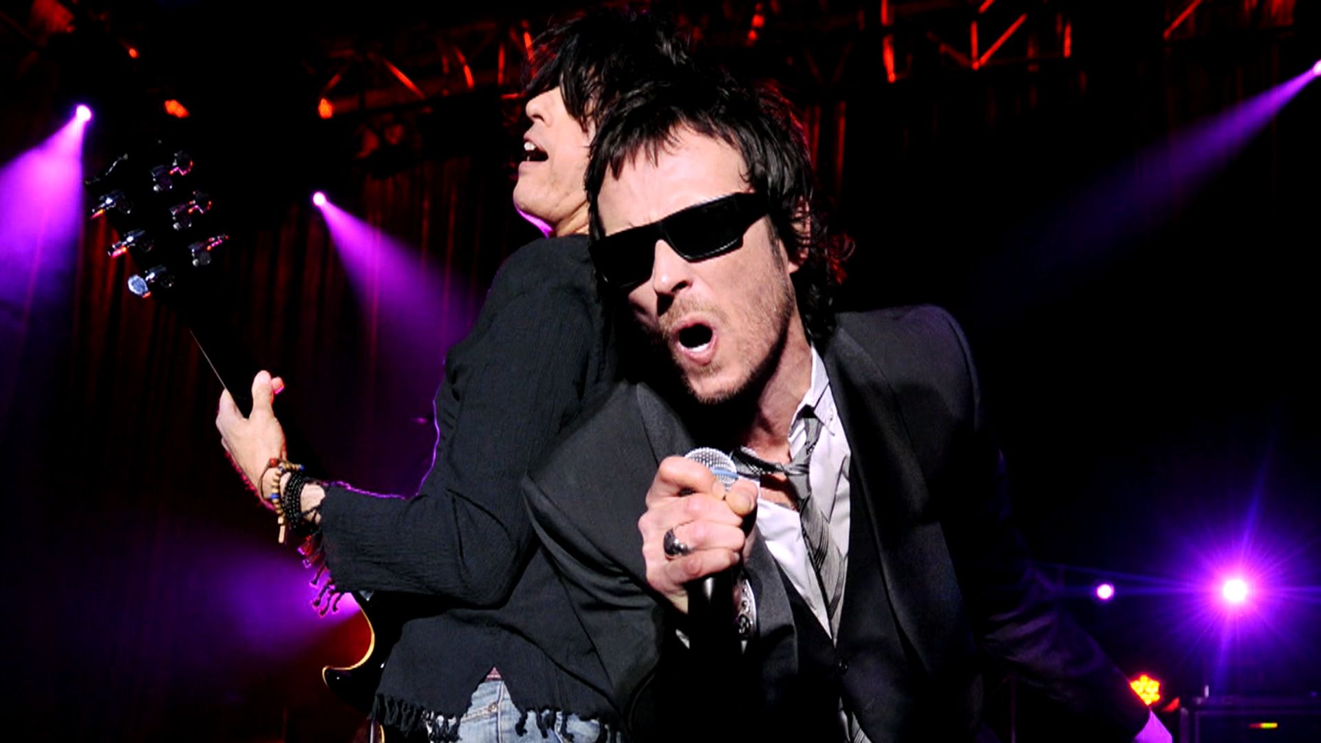 1920x1080 Scott Weiland of Stone Temple Pilots dies at age 48