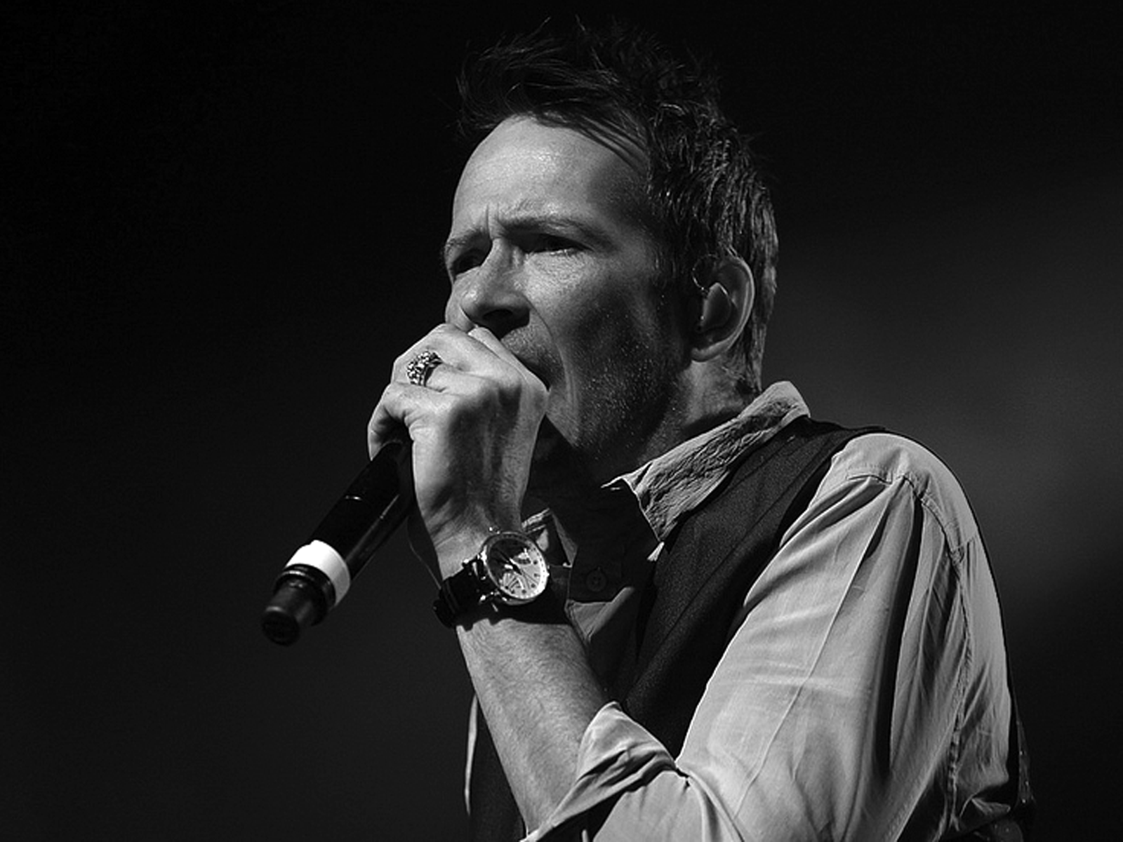 1600x1200 Scott Weiland Wallpaper