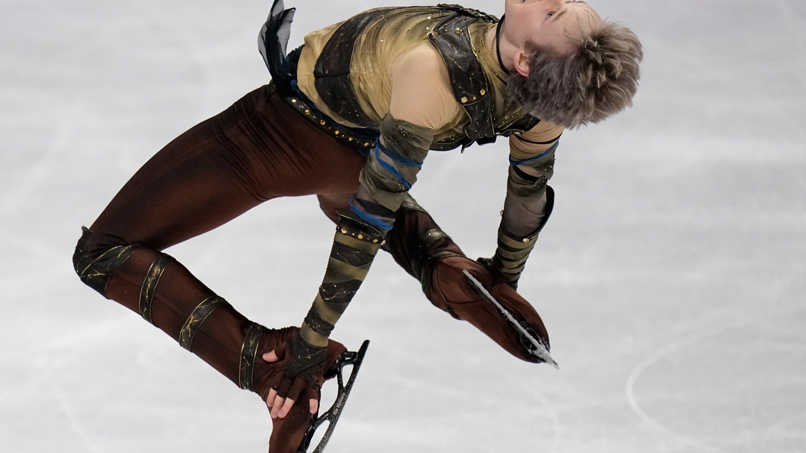 2560x1440 Malinin Rebounds From Olympics At The Worlds With A Personal Best Short Program