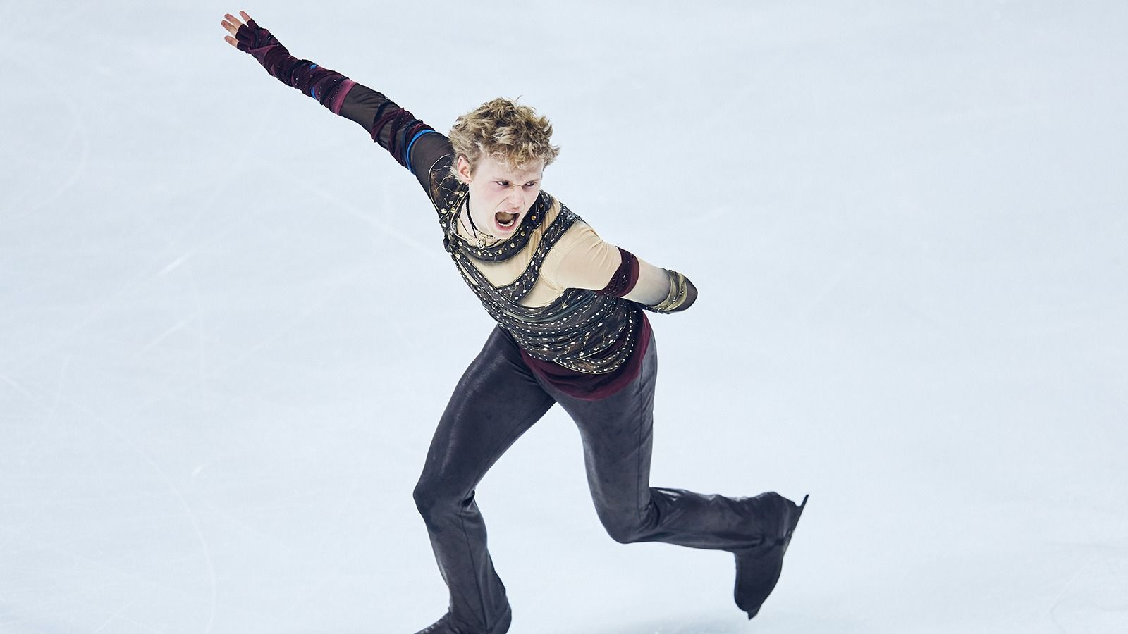 1600x900 Malinin in Driver's Seat After Winning Short Program at Grand Prix de France.S. Figure Skating