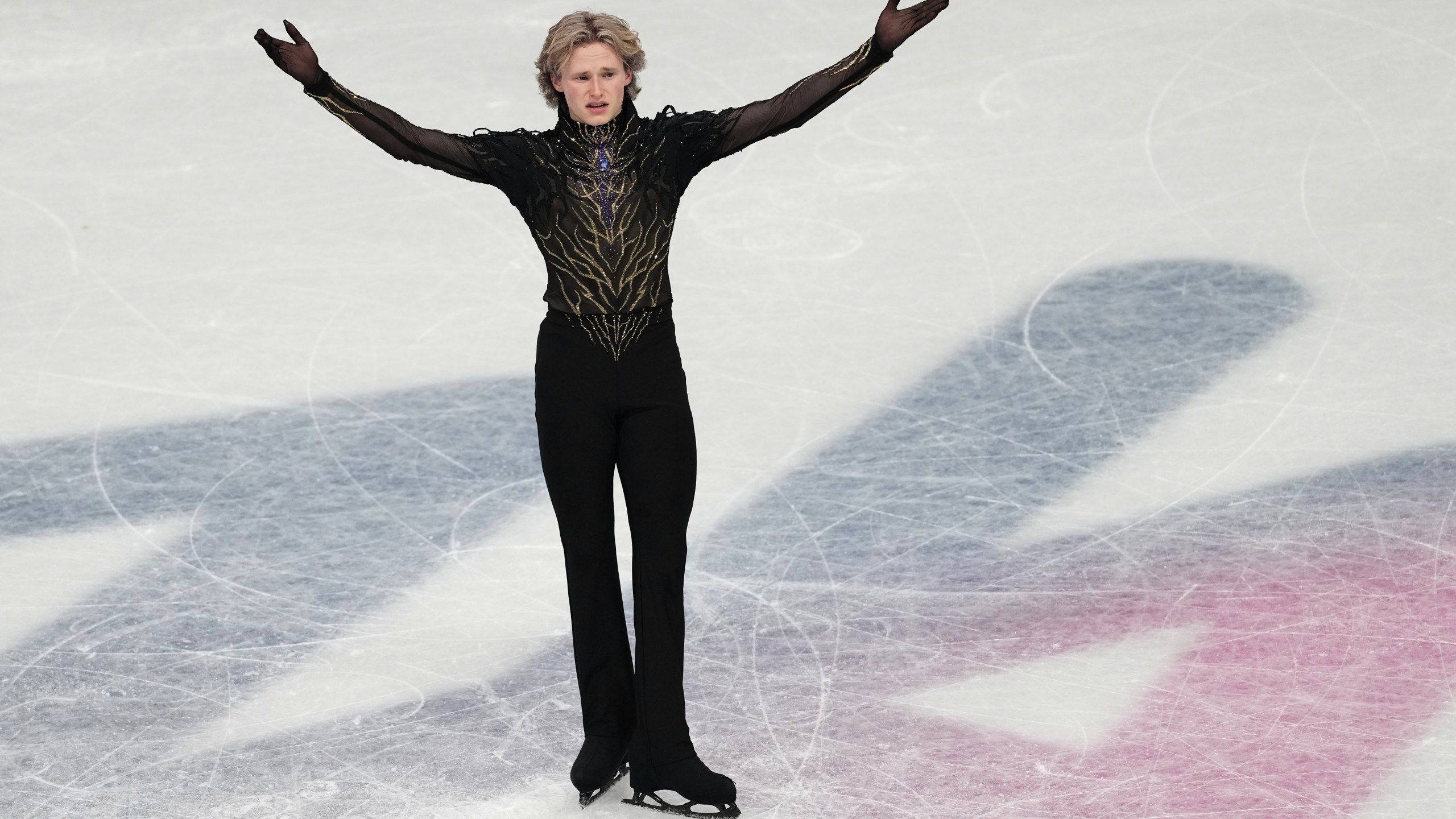 2560x1440 After 'Olympic curse' hits Ilia Malinin in his free skate, the 'Quad god' sets his sights on future