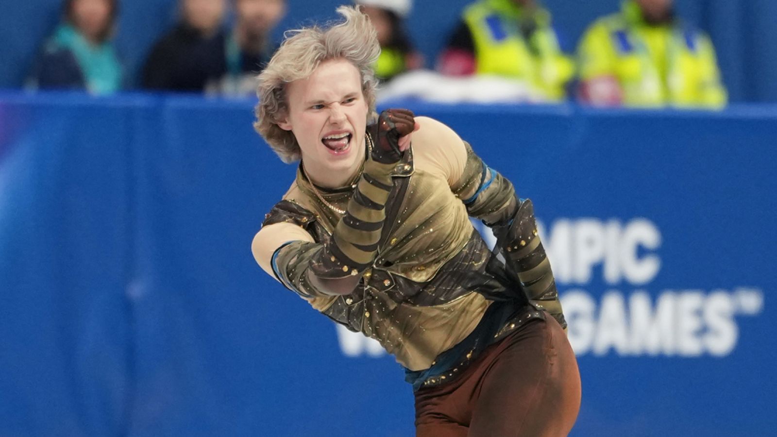 1600x900 Ilia Malinin seals team figure skating gold for Team USA