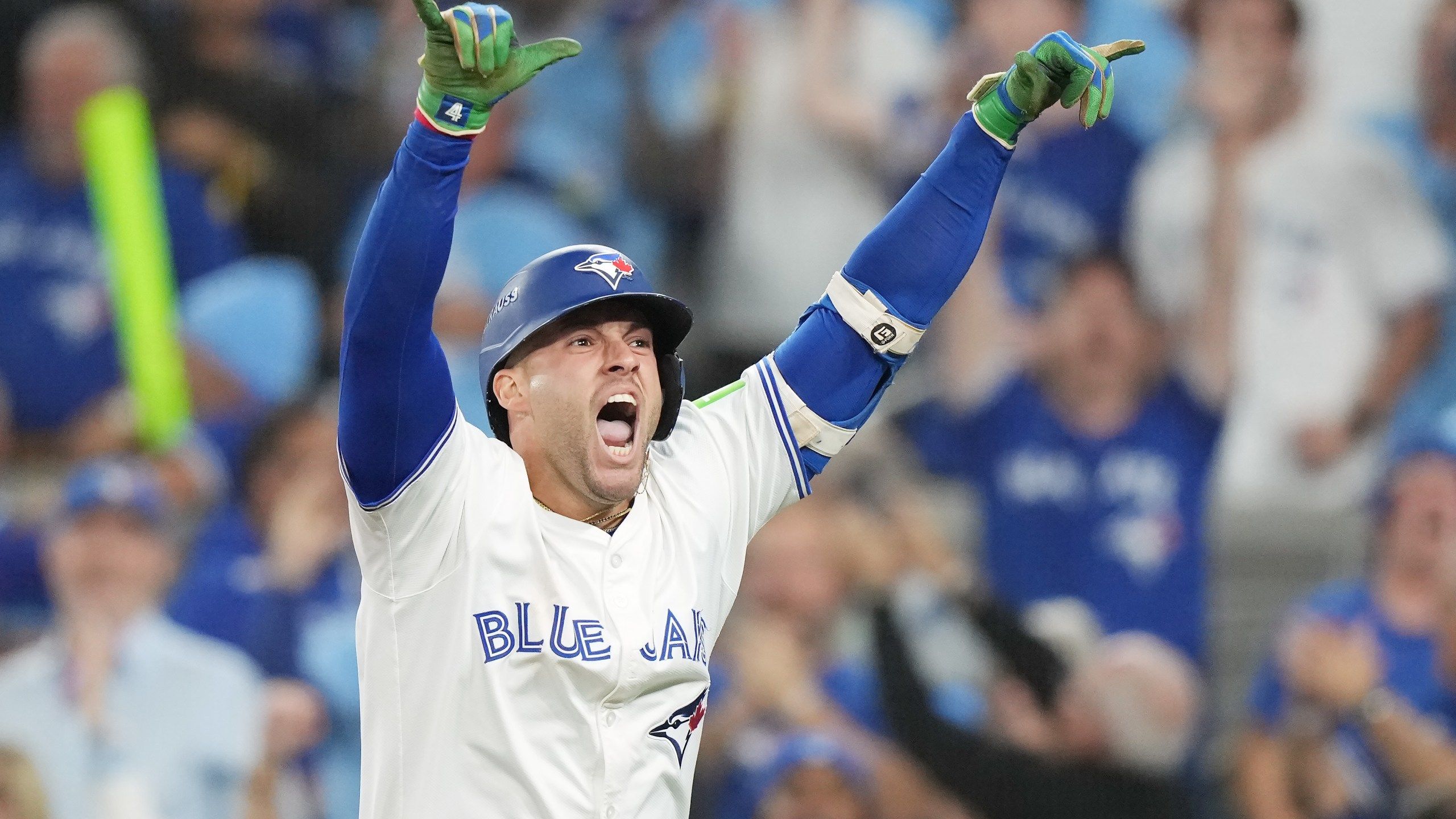 2560x1440 Toronto Blue Jays rally past Seattle Mariners, advance to World Series