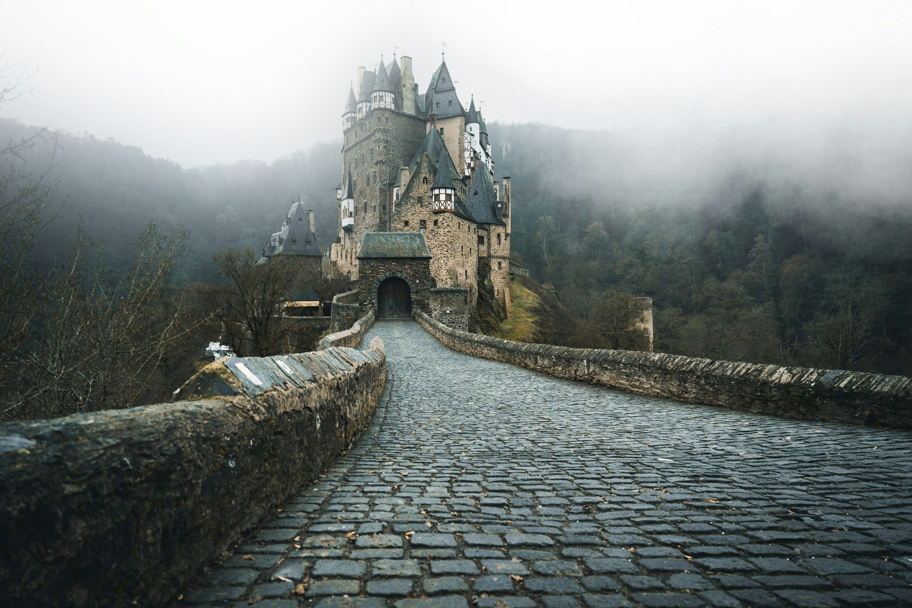 3000x2000 Burg Eltz Picture. Download Free Image