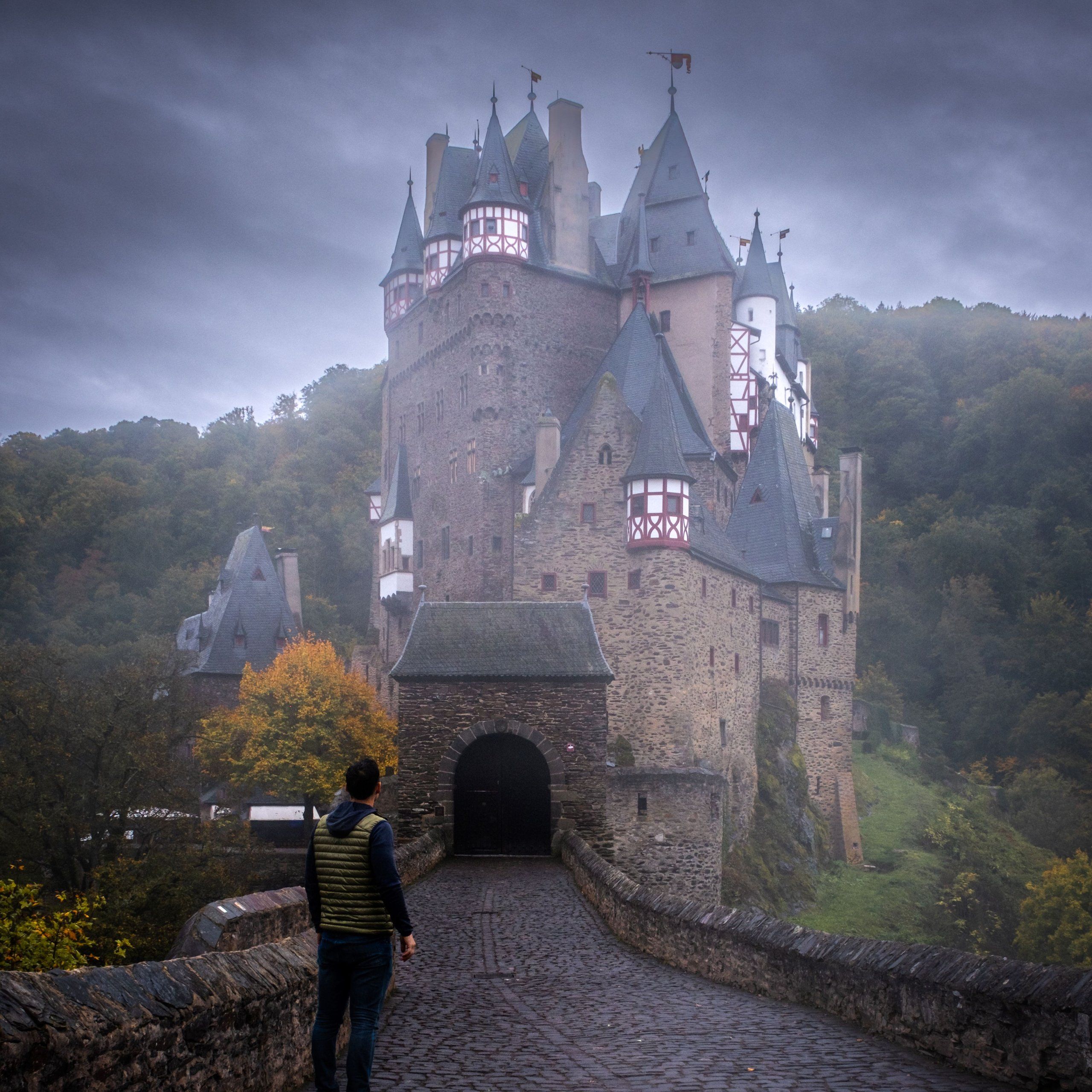 2560x2560 Burg Eltz & Geierlay. Sandro Fabris Photography