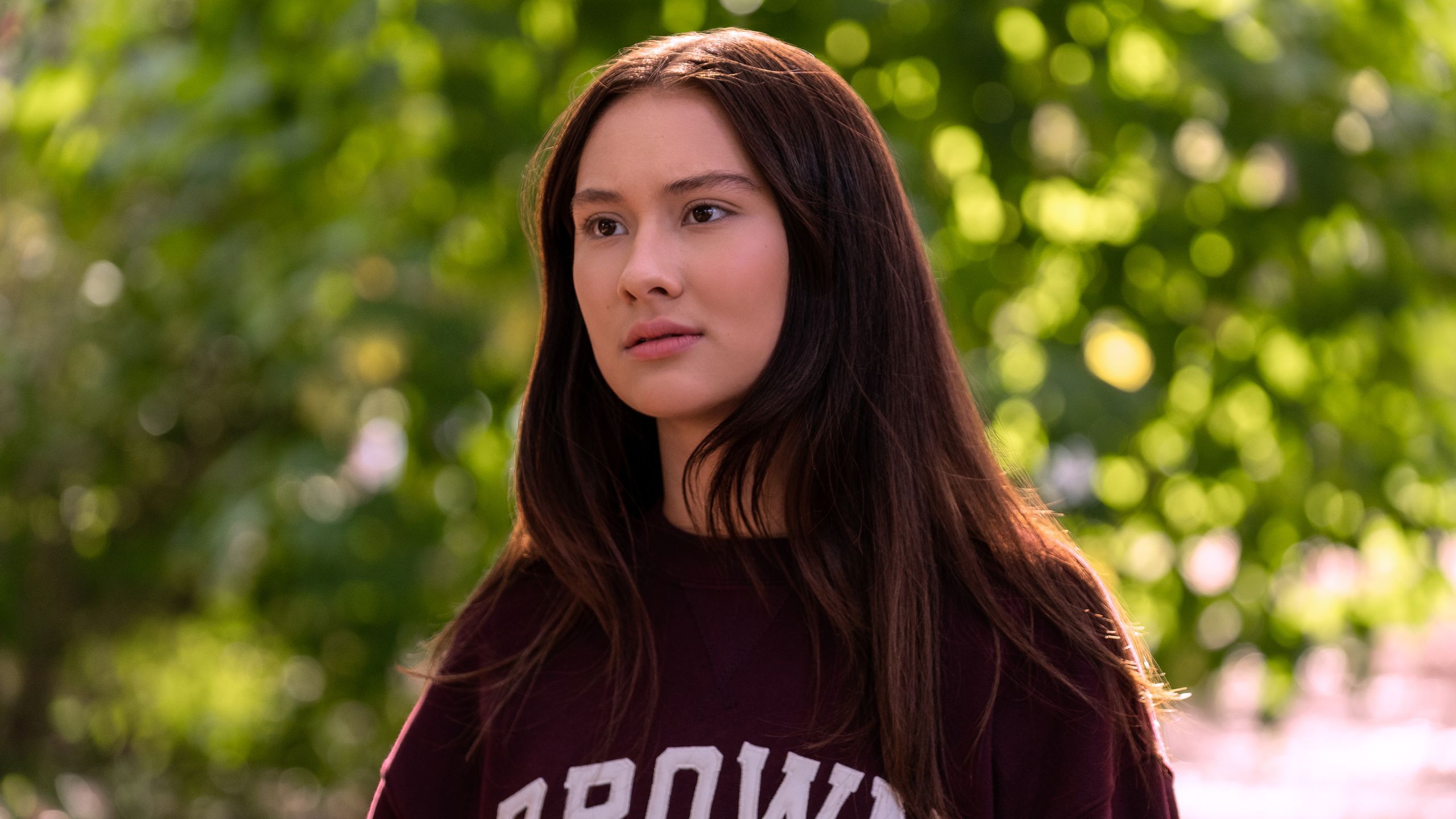 2560x1440 The Summer I Turned Pretty's Lola Tung Thinks Belly Made “The Right Choice” in Season 2 Finale