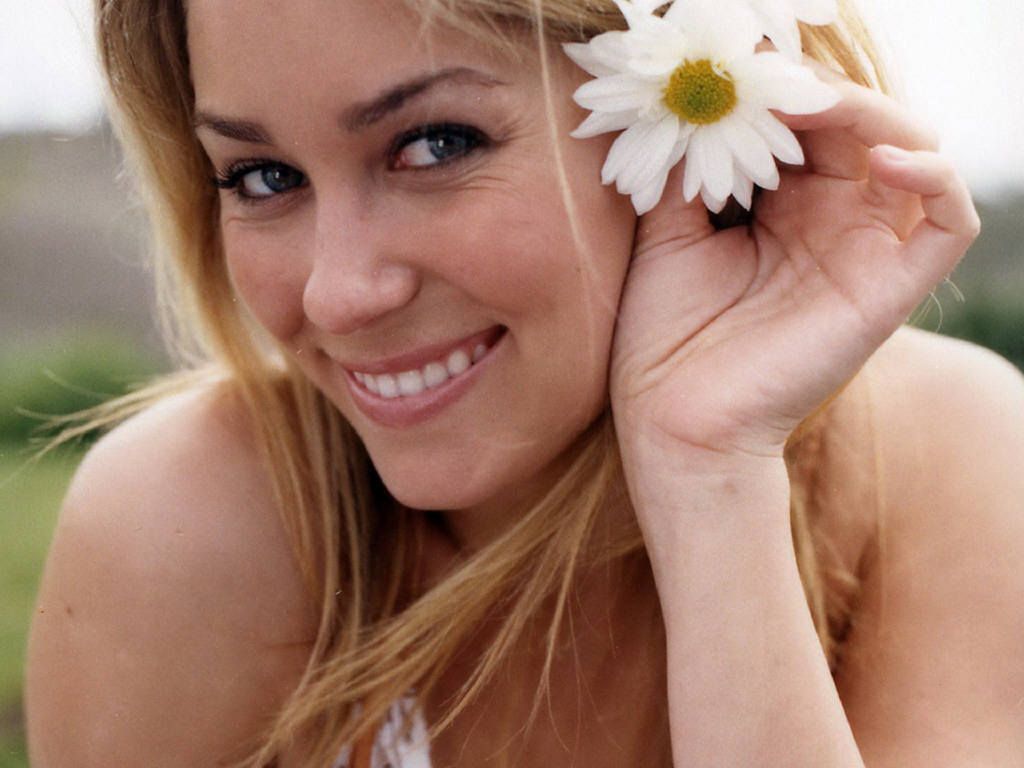 1024x768 Highlight Wallpaper: Lauren Conrad Wallpaper