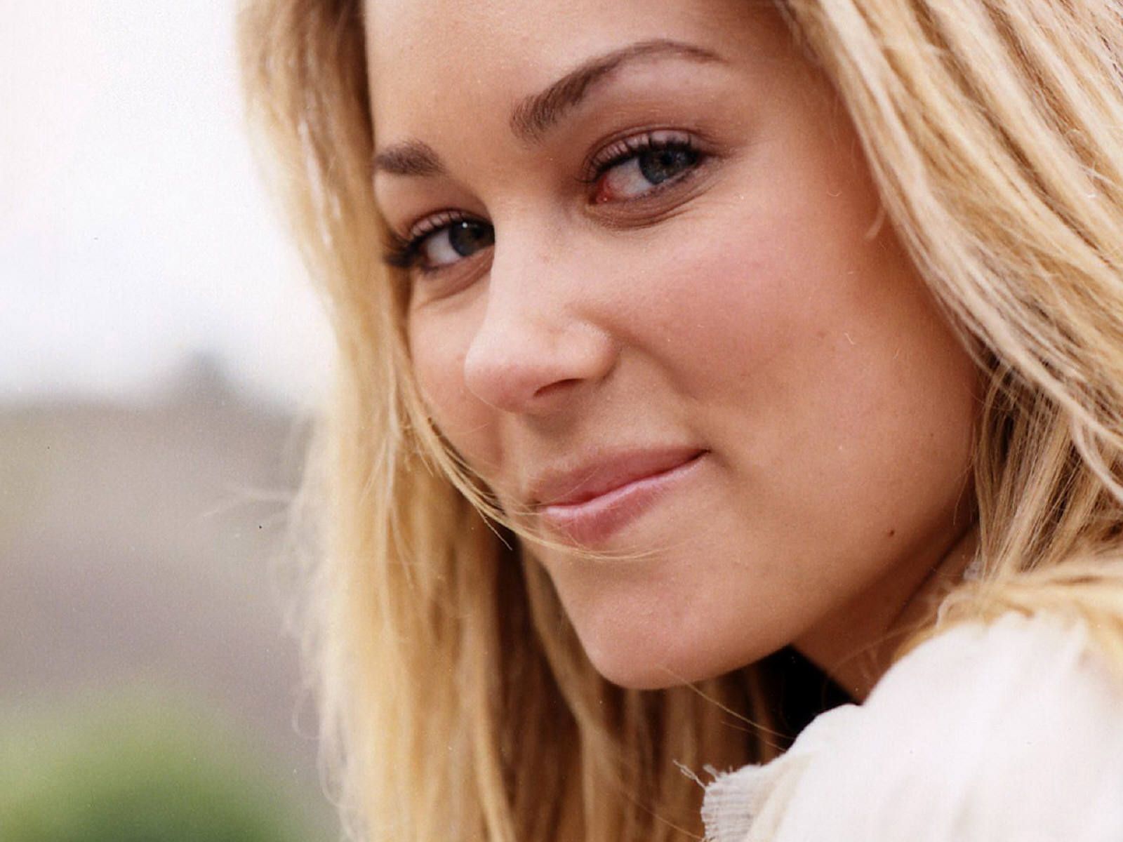 1600x1200 Highlight Wallpaper: Lauren Conrad Wallpaper
