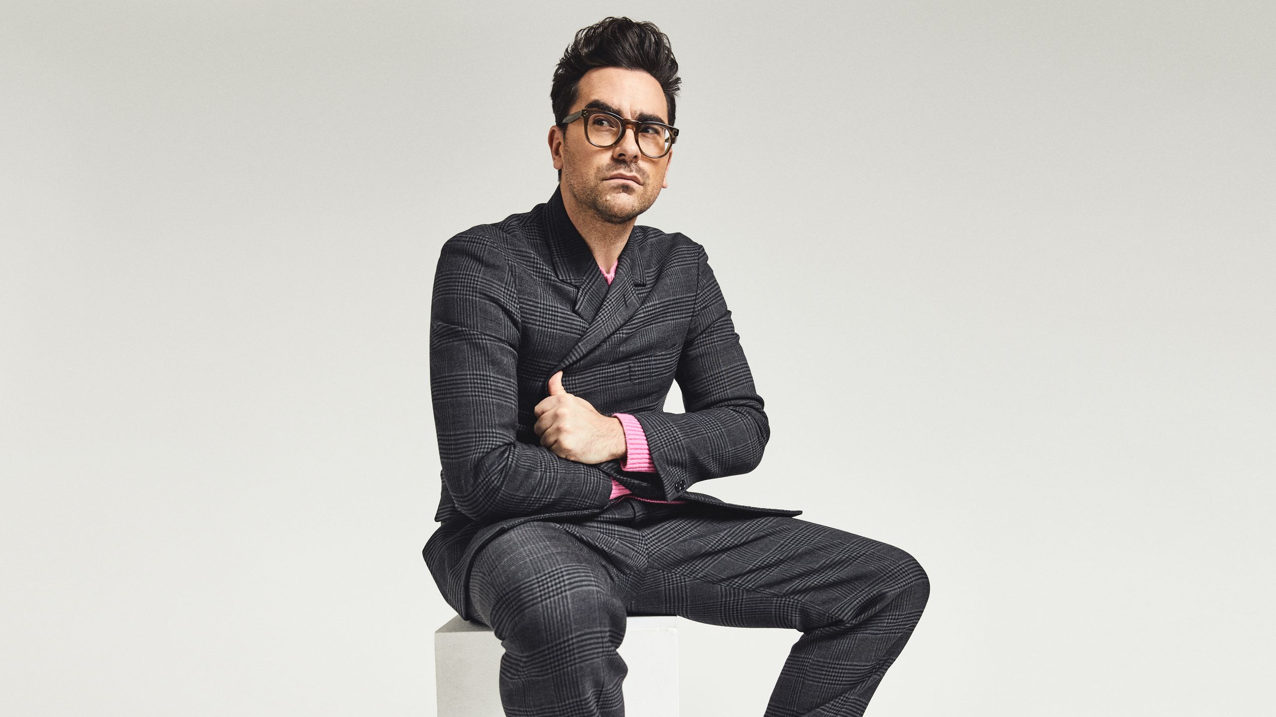 2560x1440 Dan Levy Profile: For the Schitt's Creek Star It's All in the Details