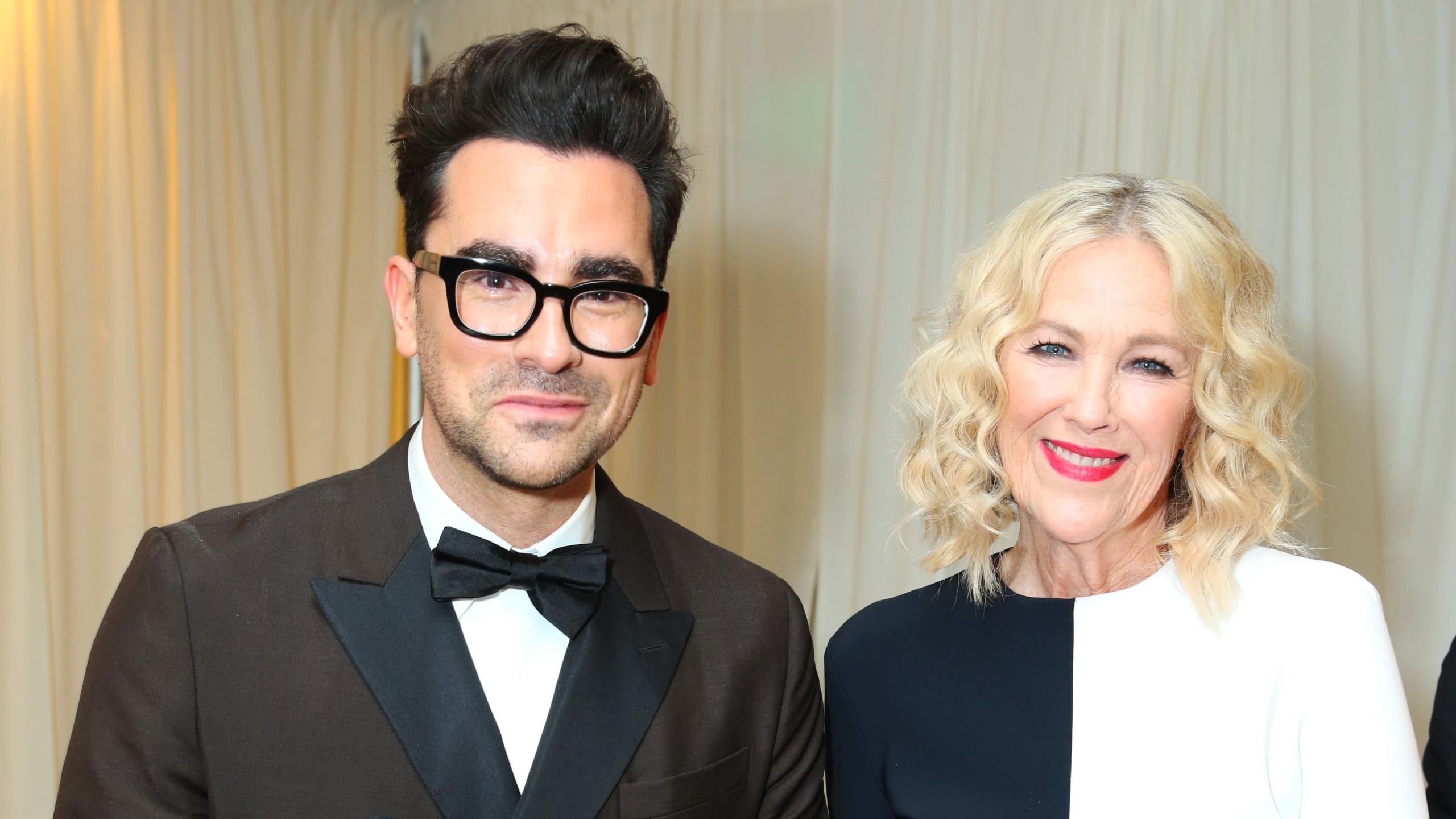 2560x1440 Dan Levy's Tribute to Catherine O'Hara Reflected Her Words About Him's Journal
