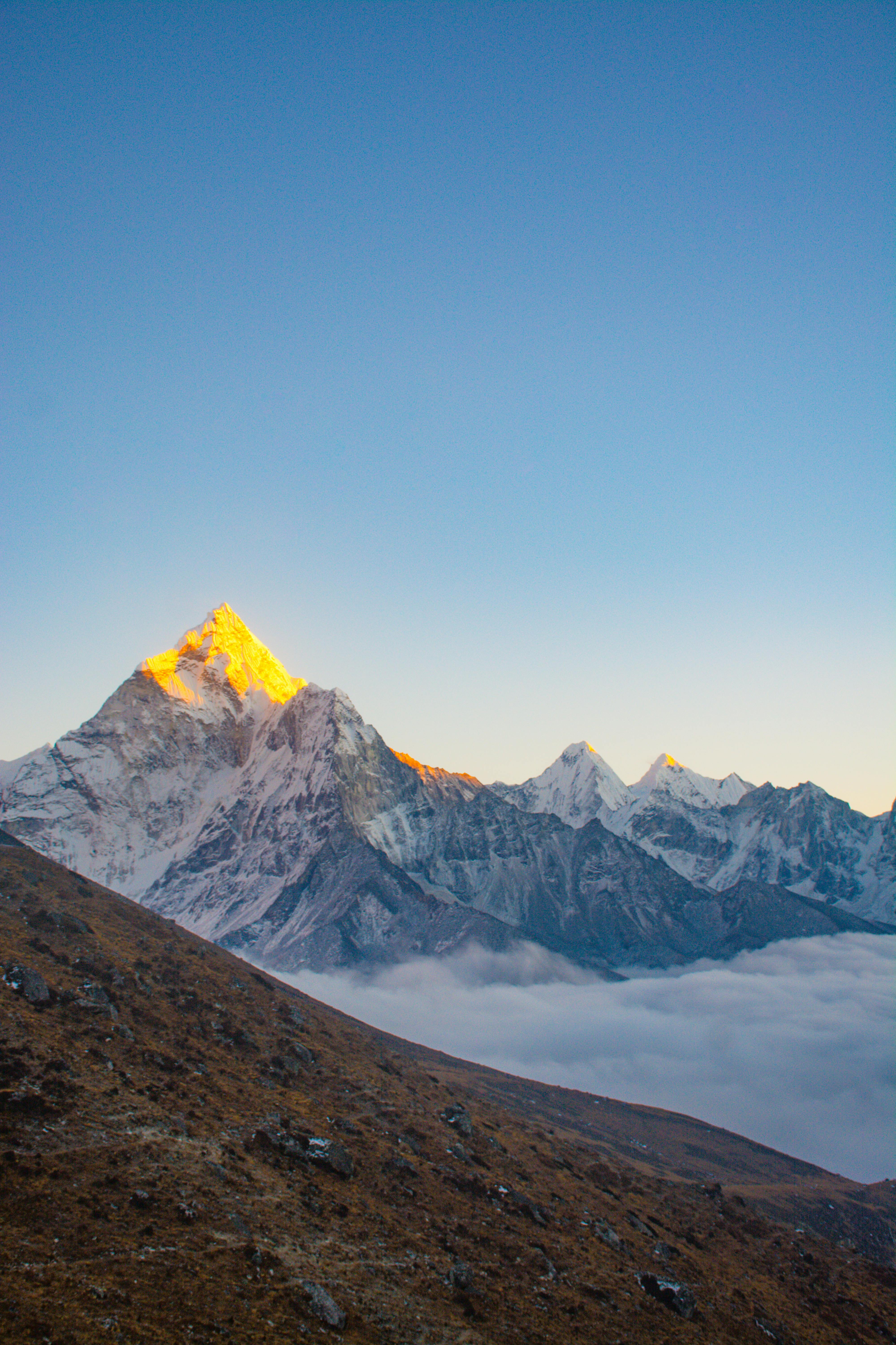 4000x6000 Luxury Everest Base Camp Trek. Helicopter Return & Premium Lodge