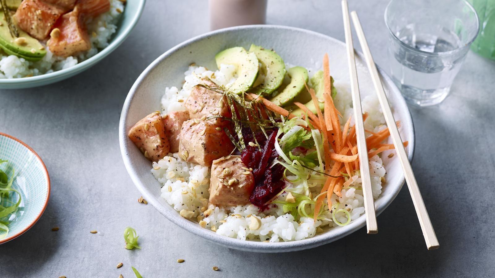 1600x900 Salmon poke bowls