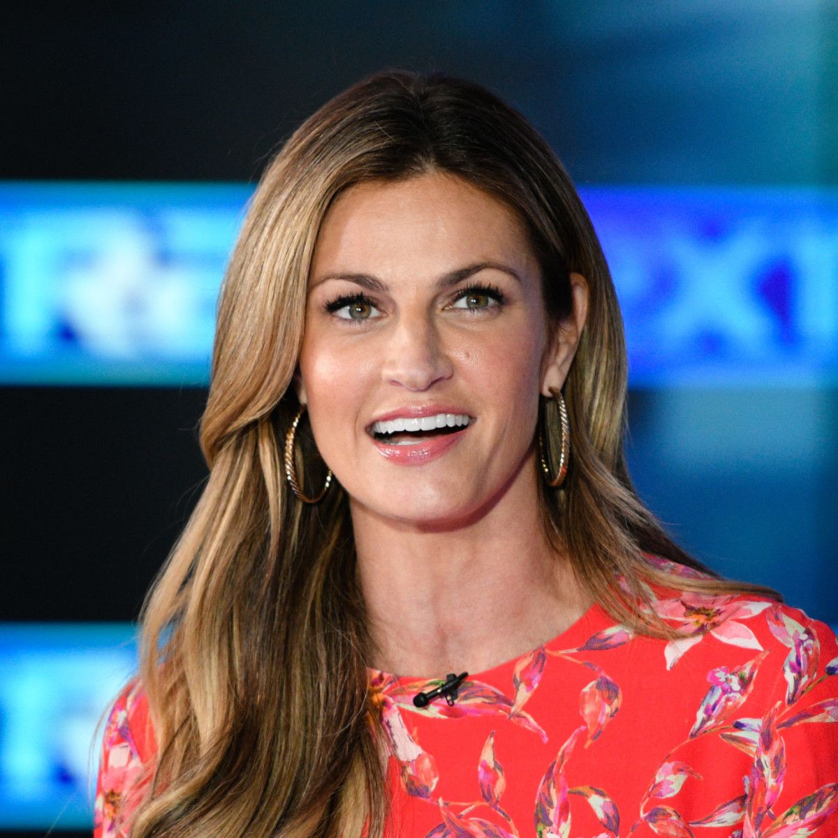1200x1200 Erin Andrews Turns Heads With 47th Birthday Photo