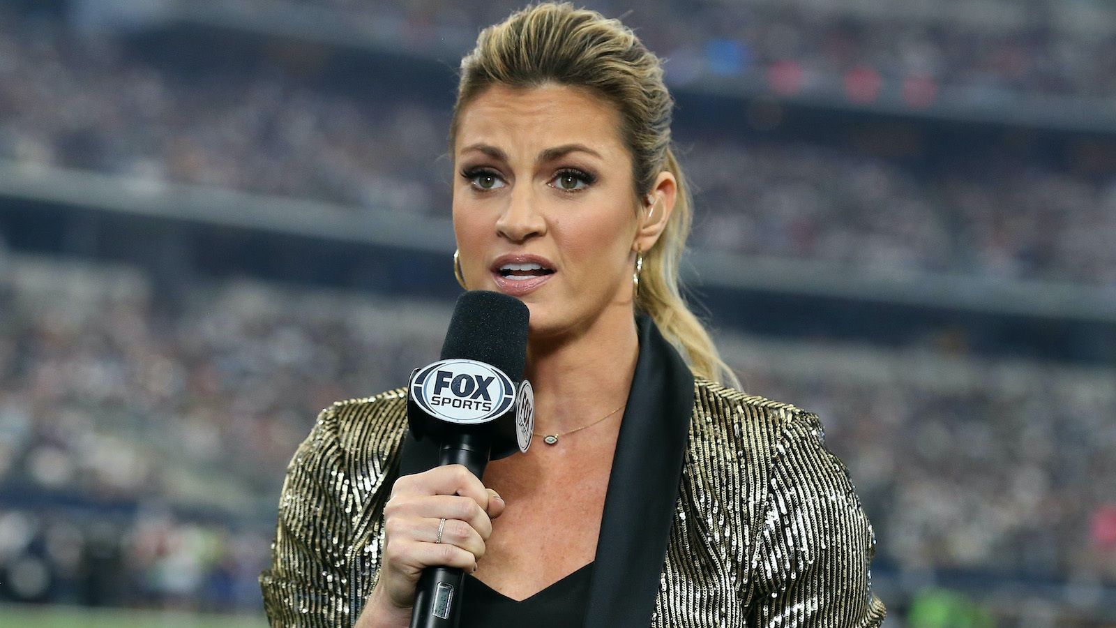 1600x900 Erin Andrews shares story of her frightening driver prior to Aaron Rodgers interview