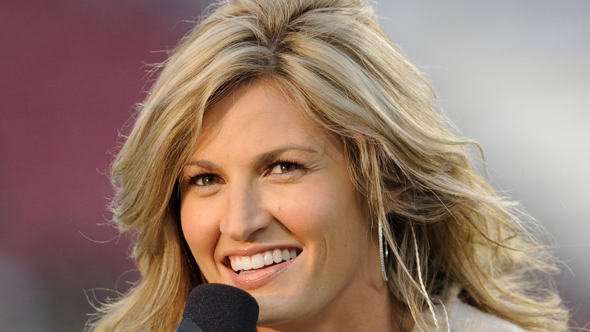 1920x1080 Erin Andrews is barely recognizable in early career days as ESPN college baseball reporter before Fox NFL Sunday success