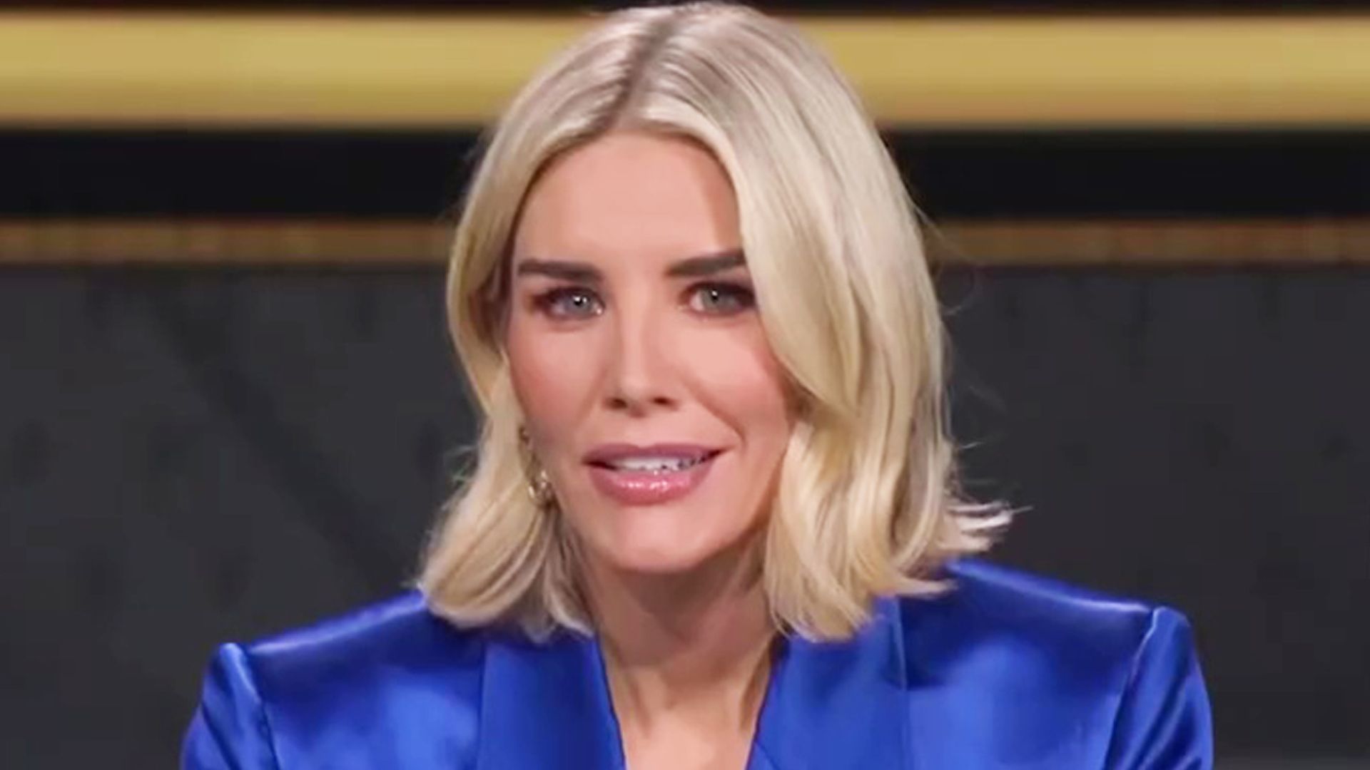 1920x1080 Charissa Thompson labeled 'classy, stunning and elegant' by fans in Fox NFL Sunday outfit choice