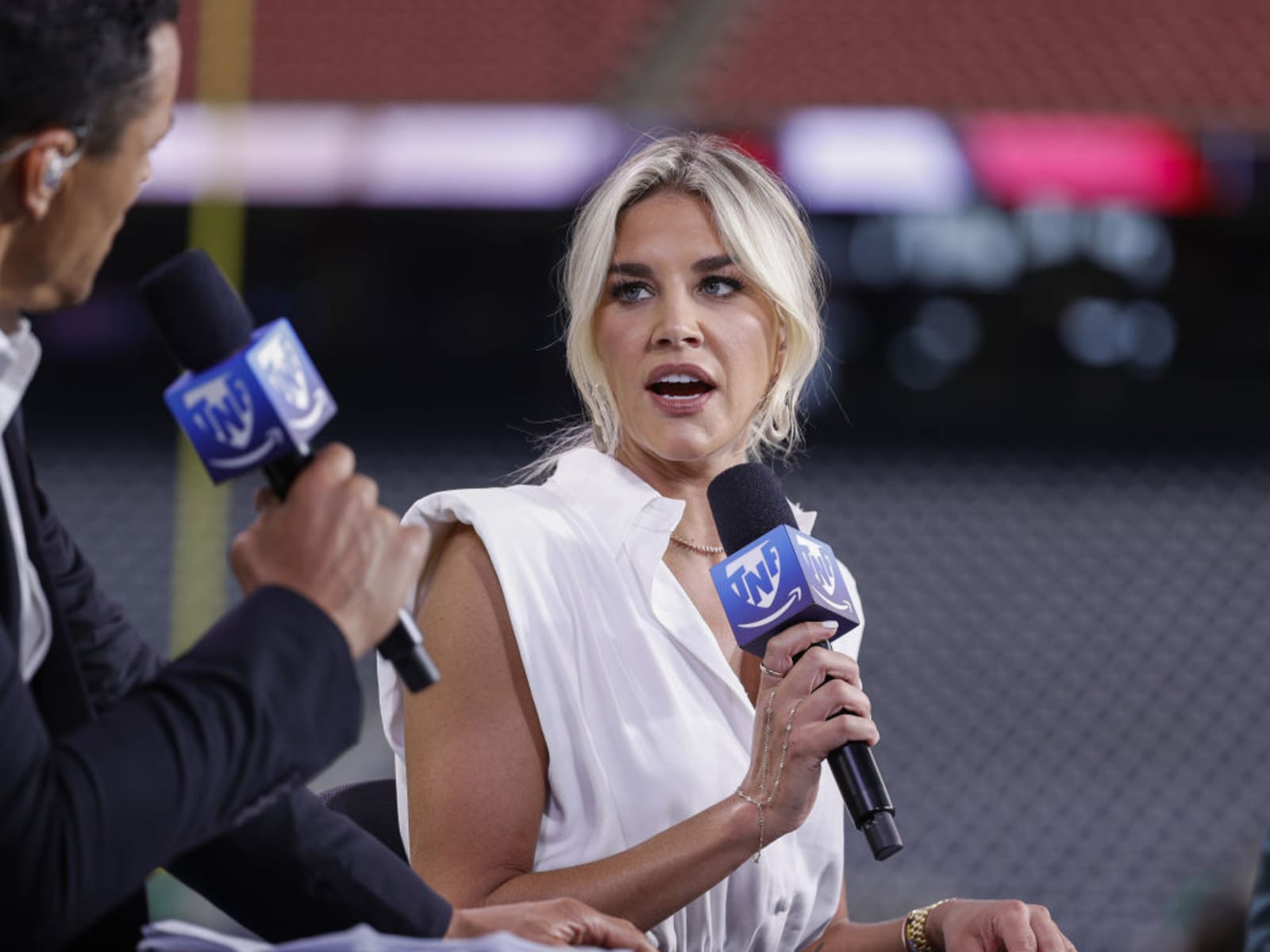 1600x1200 Charissa Thompson Sends Four Word Message To Jimmy Johnson After Career Decision